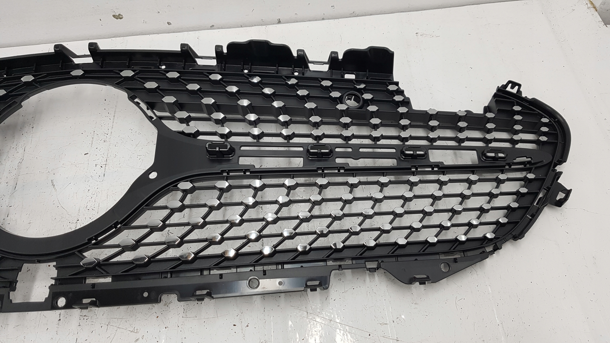 MERCEDES CLS W257 AMG KAMERA GRILL ATRAPA Typ samochodu Samochody osobowe