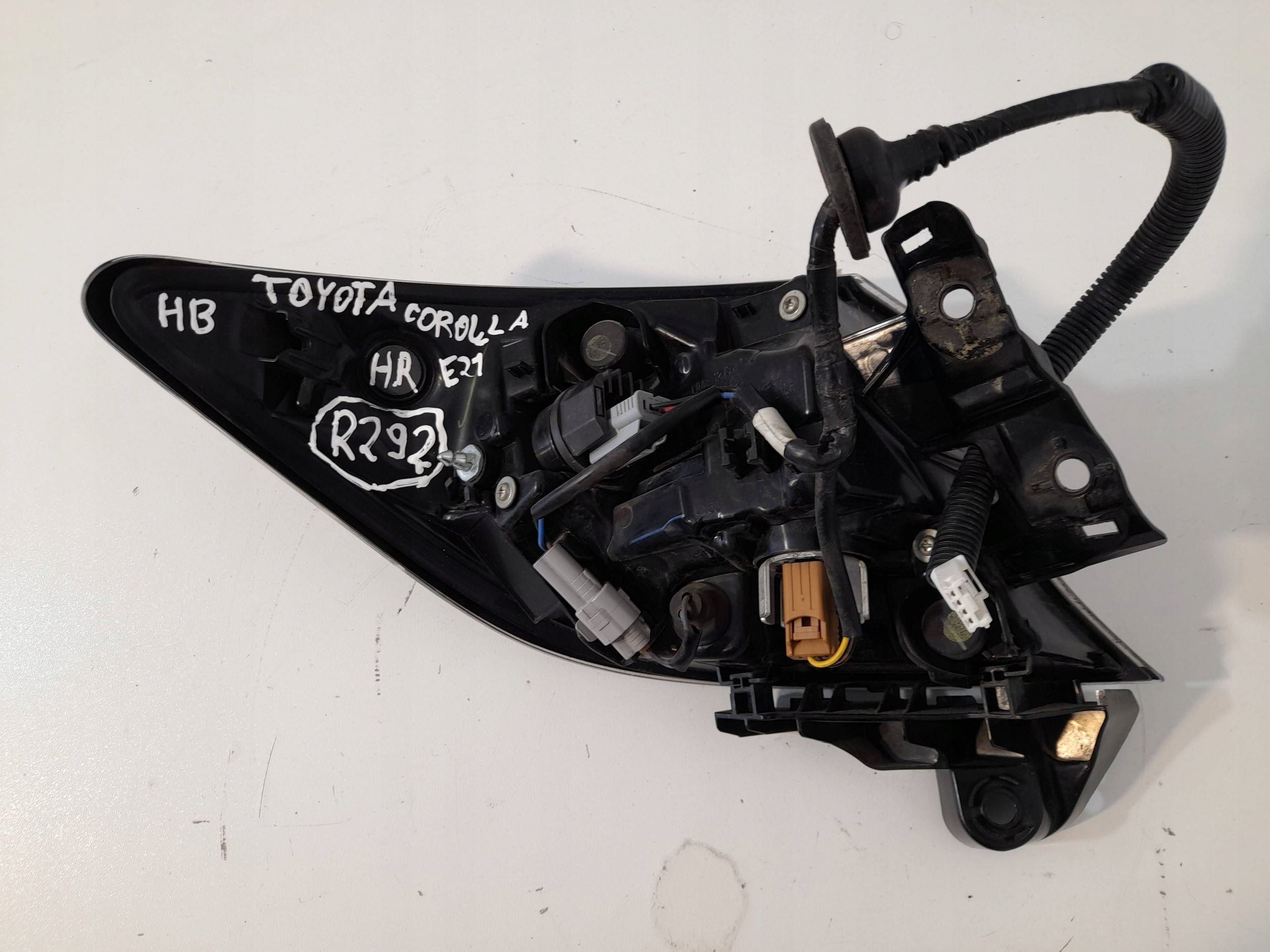 Toyota Corolla E210 E21 Licht hinten 123R292