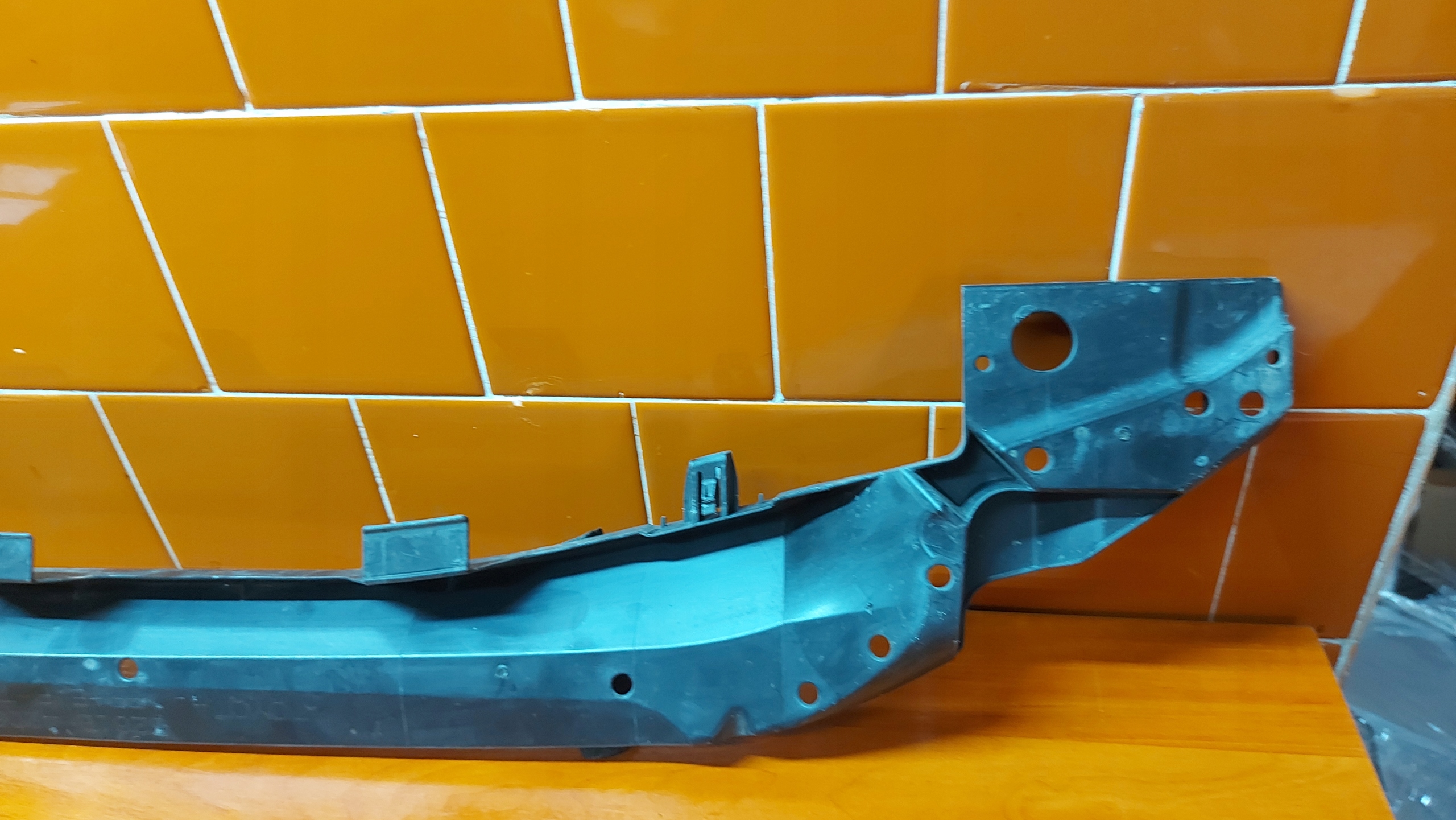 ABSORBER pillar of a bumper front front TOYOTA RAV4 V 18