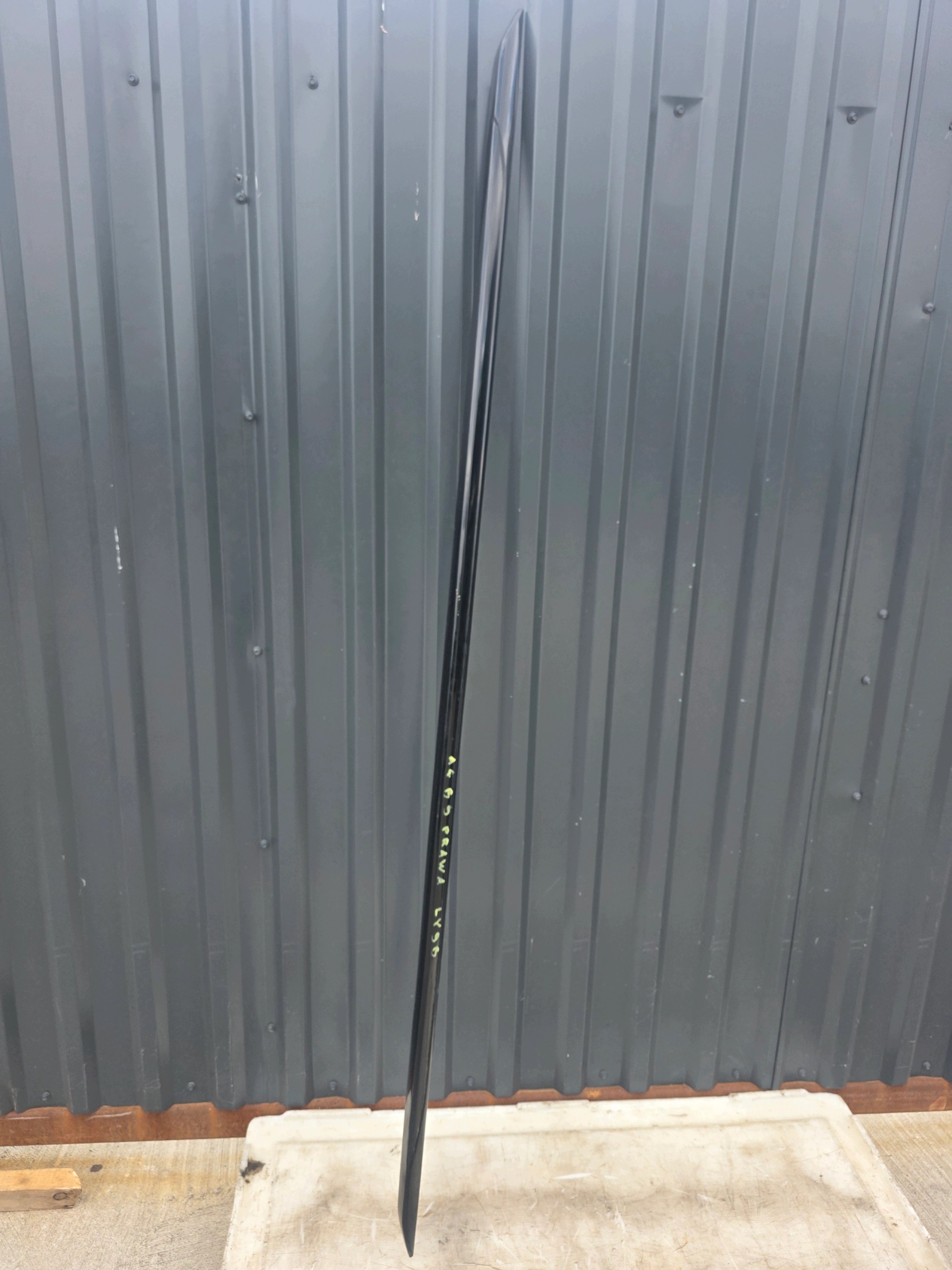 moulding threshold right AUDI A4 B9 LIFT S LINE 8W0853932A LY9B original !!!
