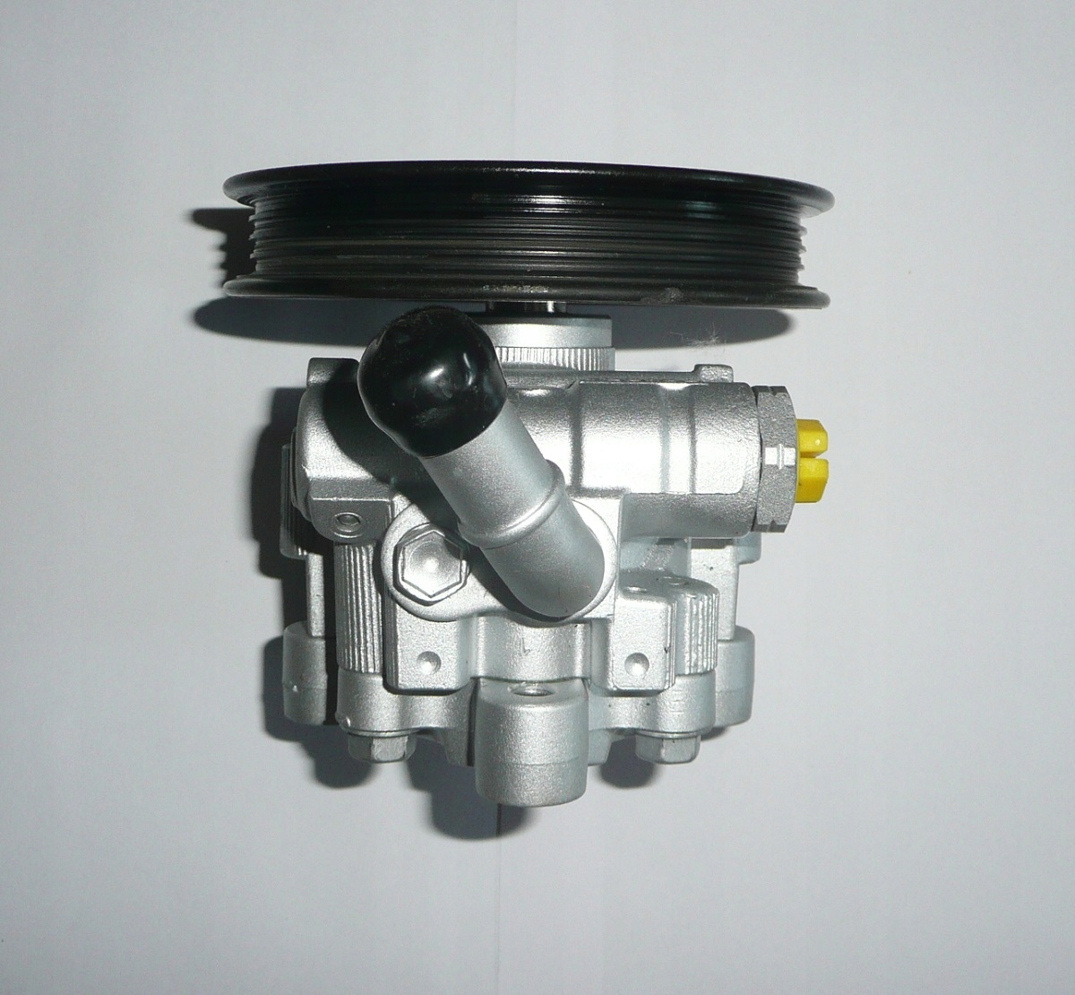 4764718AC - НАСОС ГИДРОУСИЛИТЕЛЯ SEBRING STRATUS II 2.0 2.4 16V