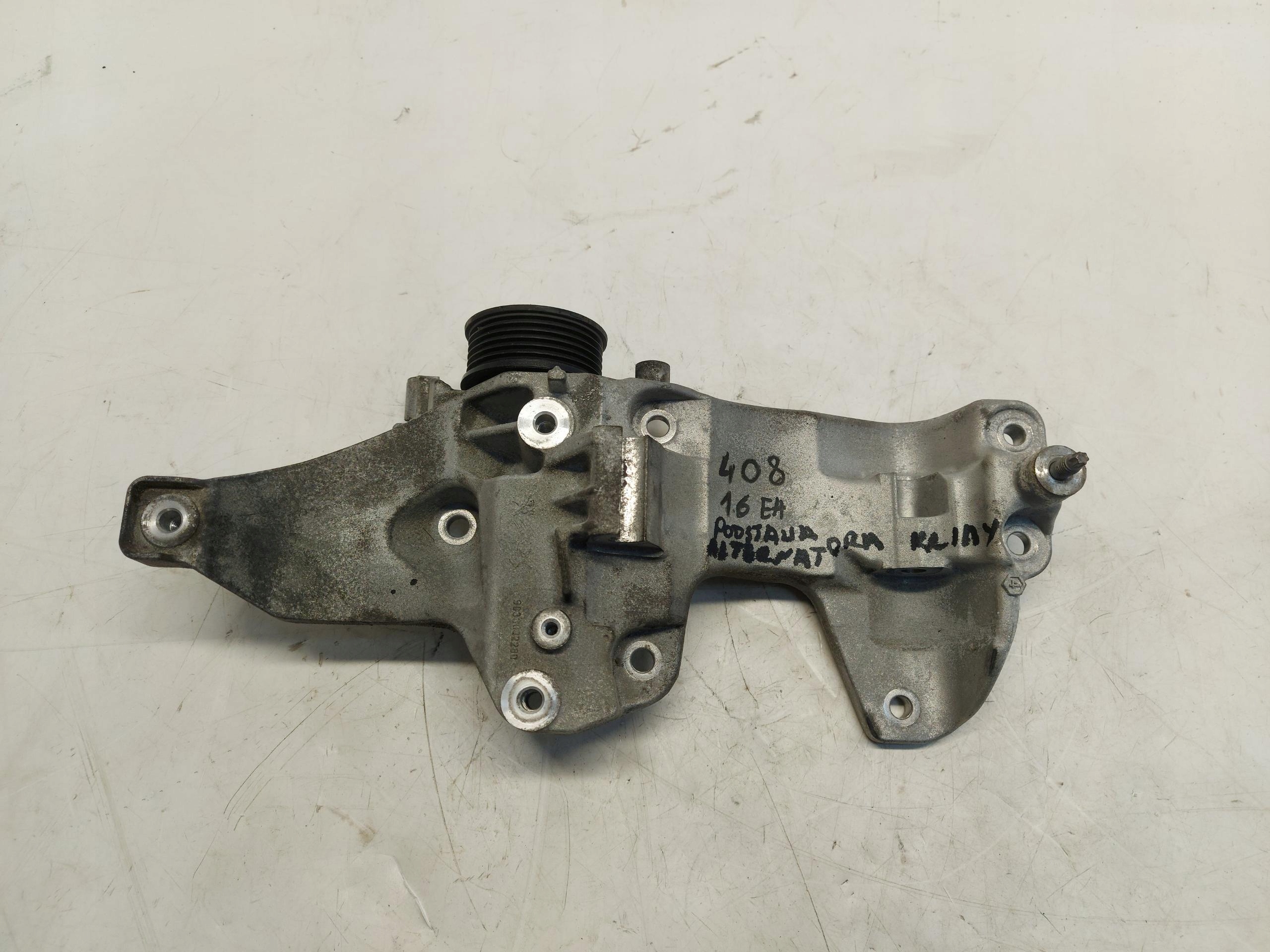 Peugeot 408 GT P54 supporto alternatore 9833032280