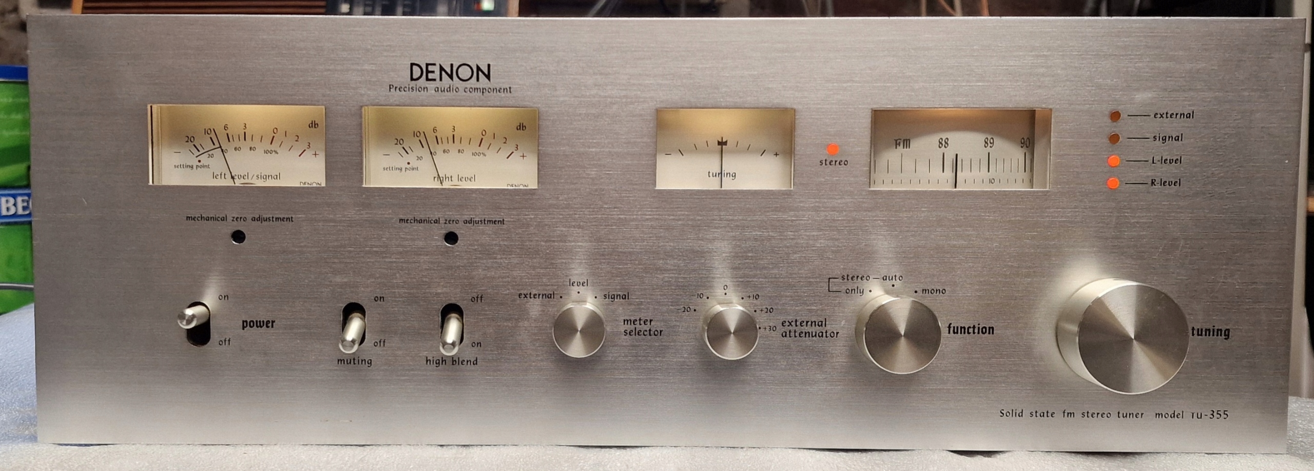 動作品　DENON TU-355 チューナー　デノン　当時物マニュアル付き DENON TU-355の仕様 デノン/デンオン