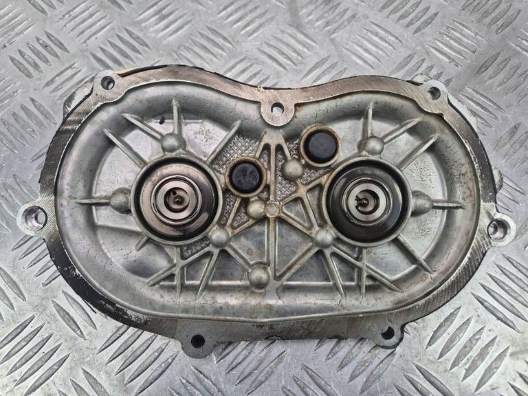 Couvercle carter distribution Mercedes E350 W212 A2720150101 M272.977