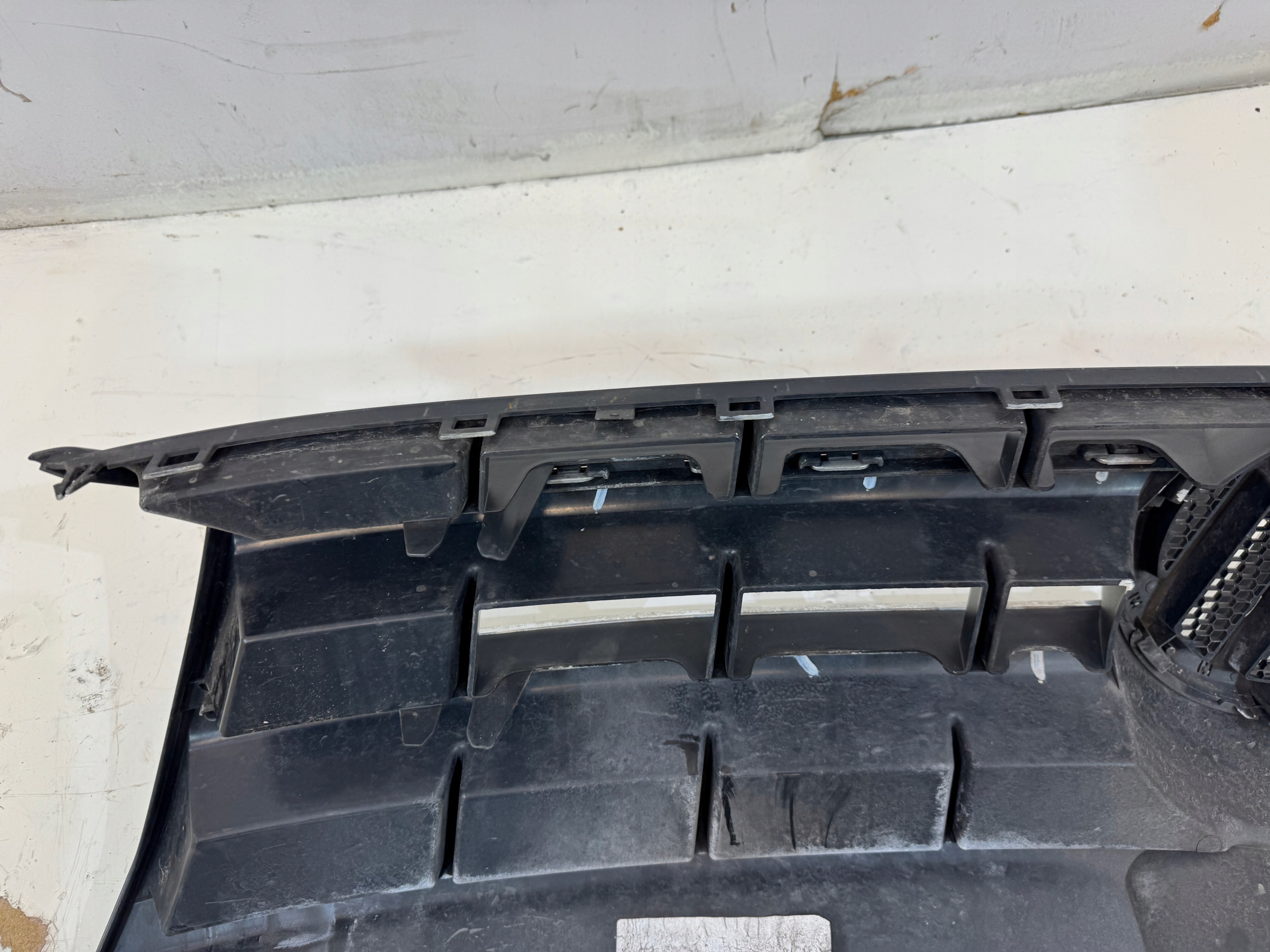 VW Amarok I 2H Kühlergrill FRONTGRILL Kühlergitter 2HH853653 - Thumbnail 9