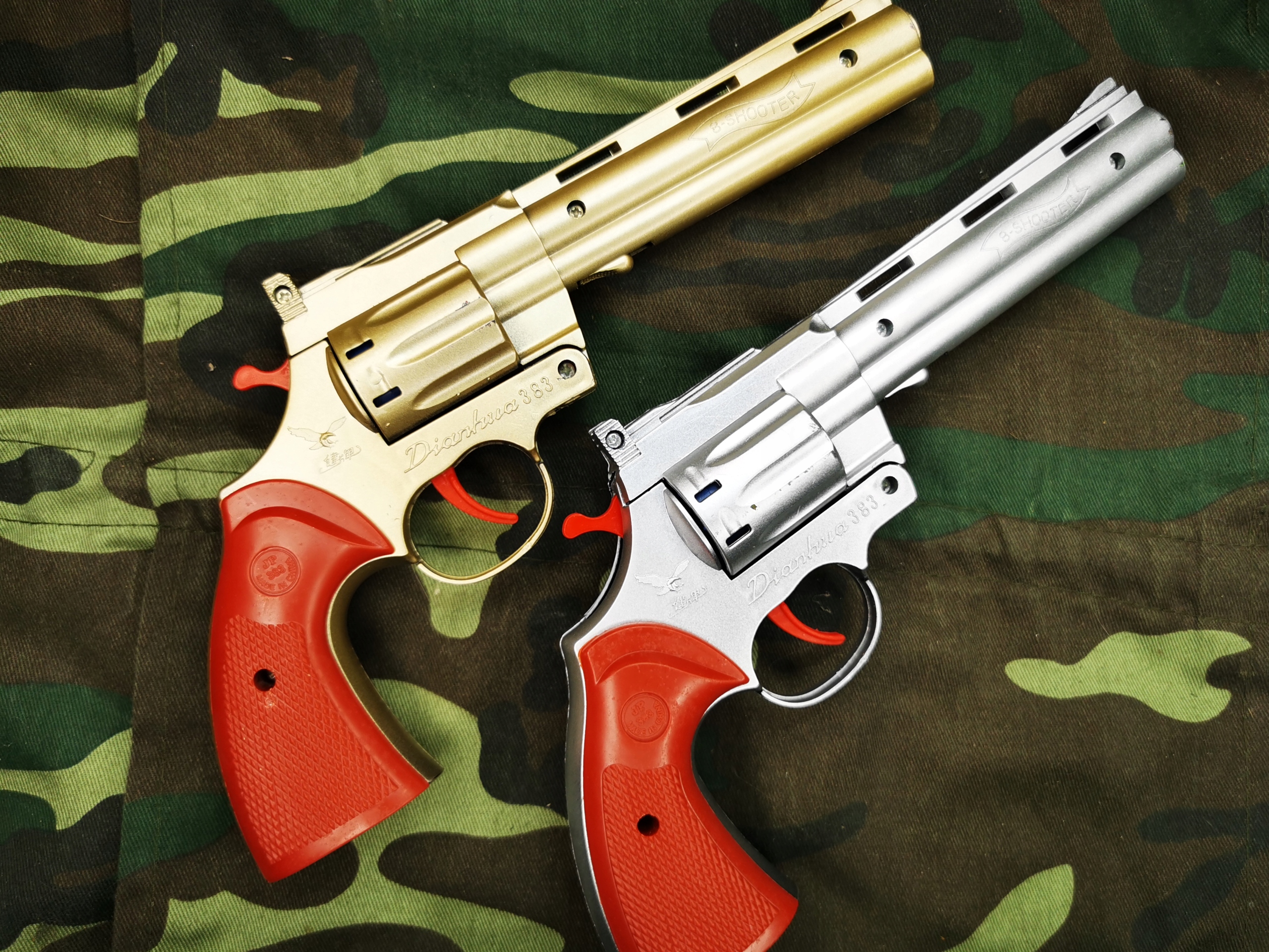 Rewolwer Colt na kapiszony wianki 8 strz. Materiał plastik