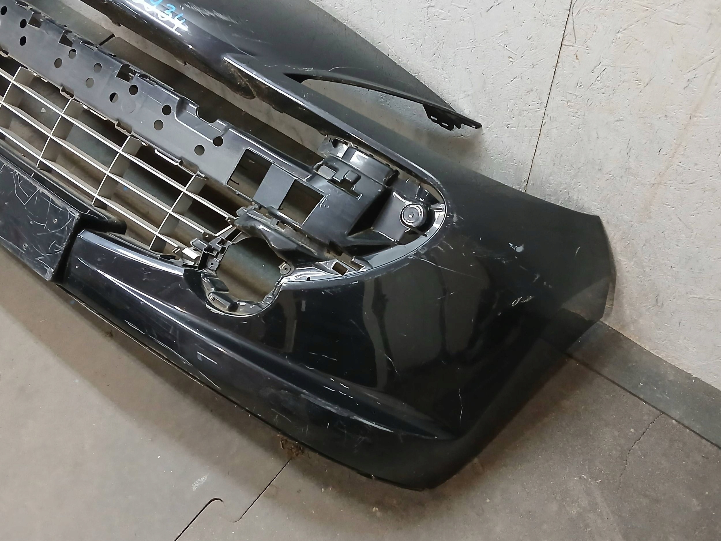 nárazník předek PEUGEOT 207