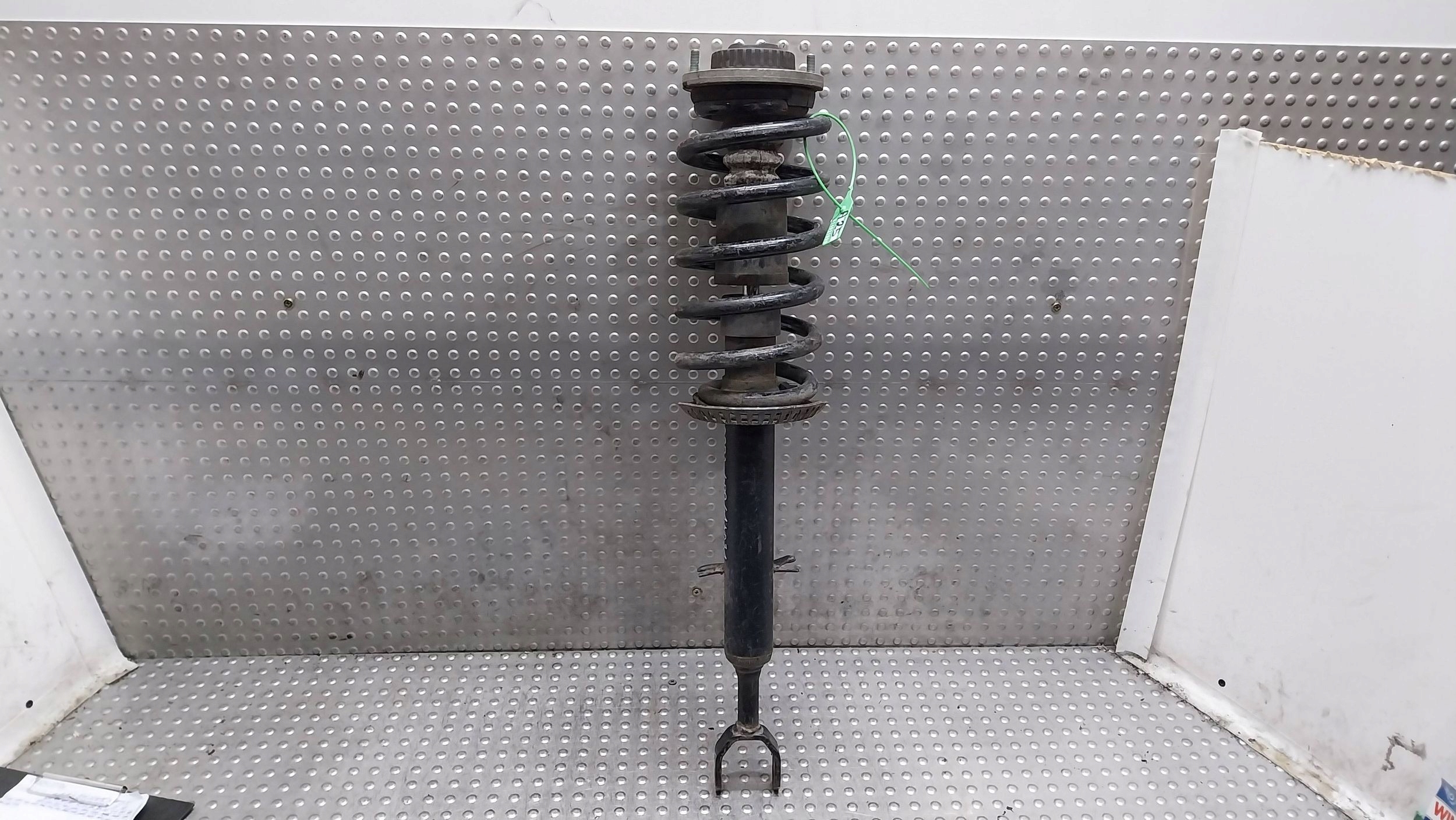 shock absorber left right front 4D0413031 AUDI A8 4.2 QUATTRO