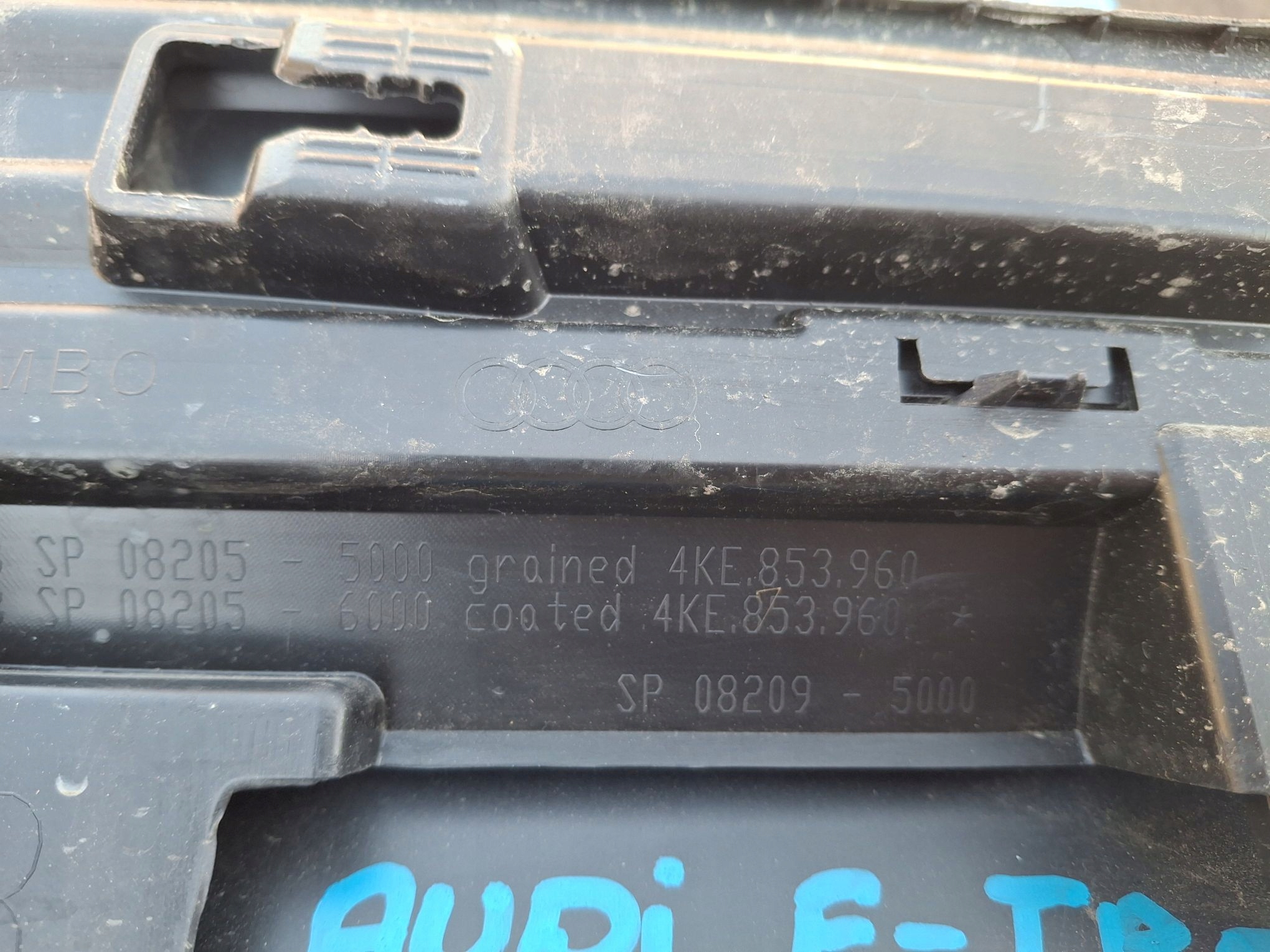 moulding for door right PRZRDNIA AUDI E-TRON 2018R->