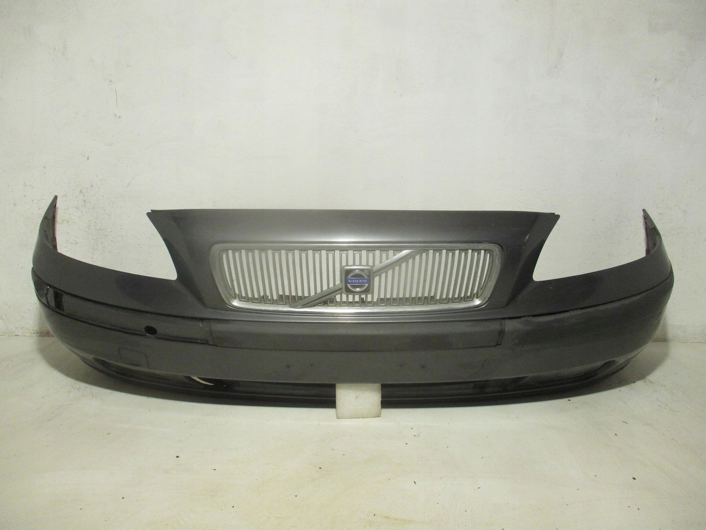 nárazník předek přední VOLVO V70 V 70