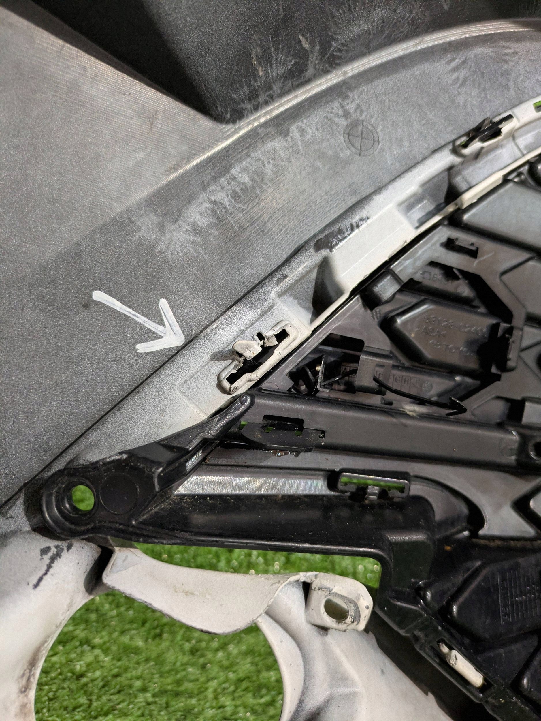 front bumper front TOYOTA COROLLA E21 HB KOMBI LIFT NR.Z7940