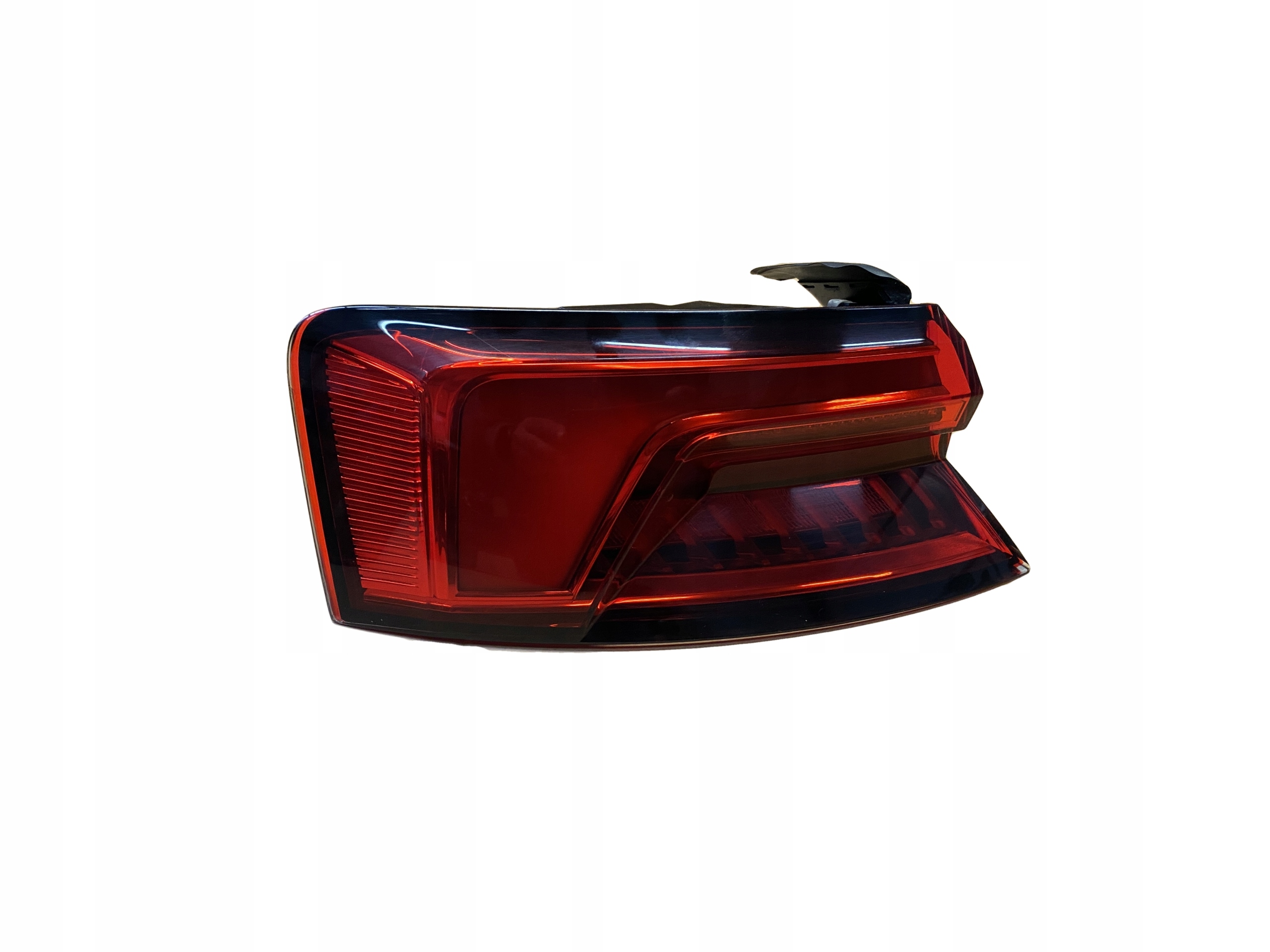 AUDI A5 8W light left rear part DYNAMICZNA 8W6945091D