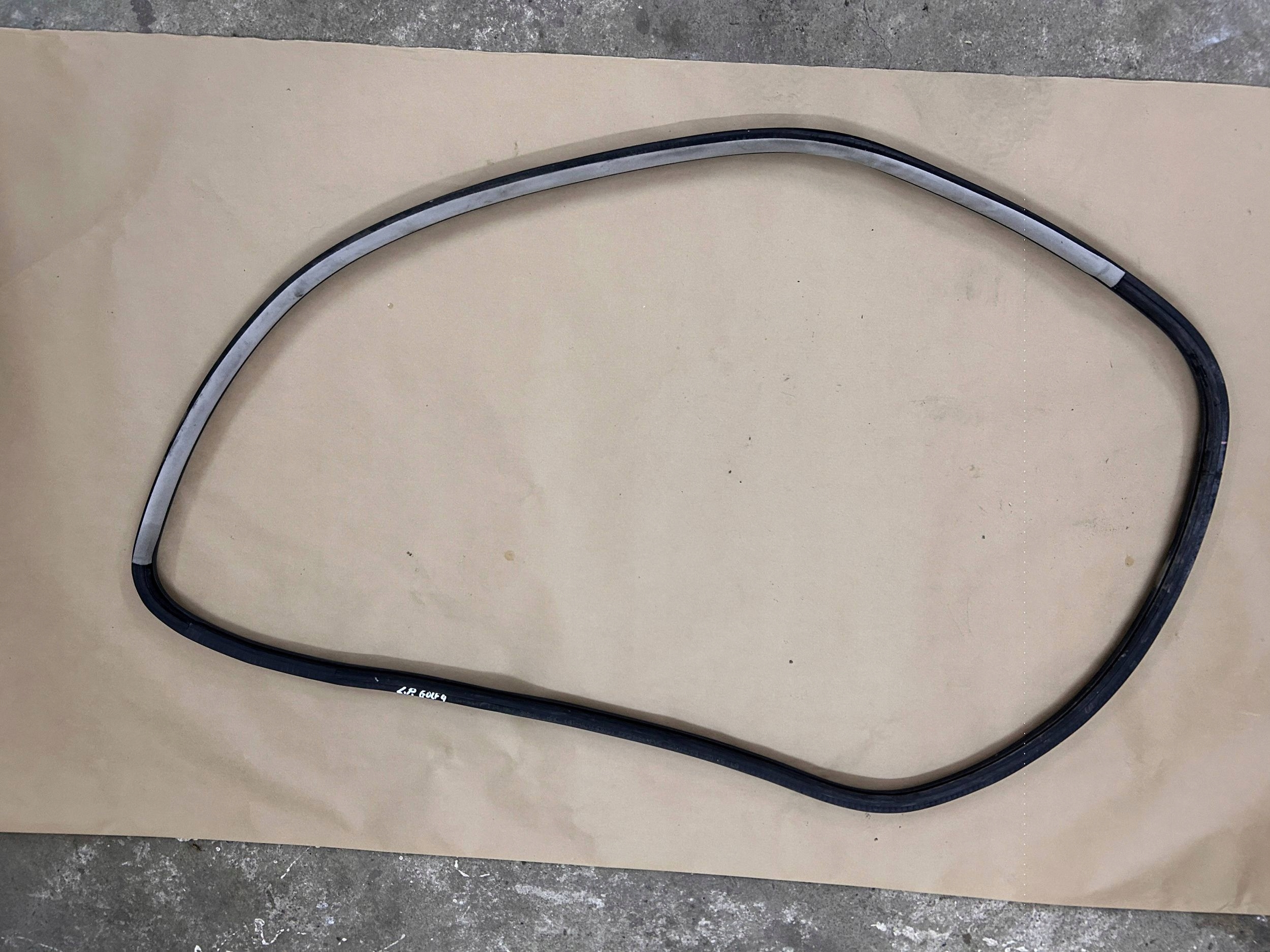 USZCZELKA KAROSERYJNA DRZWI LEWY PRZÓD 1J4867365C VW GOLF IV