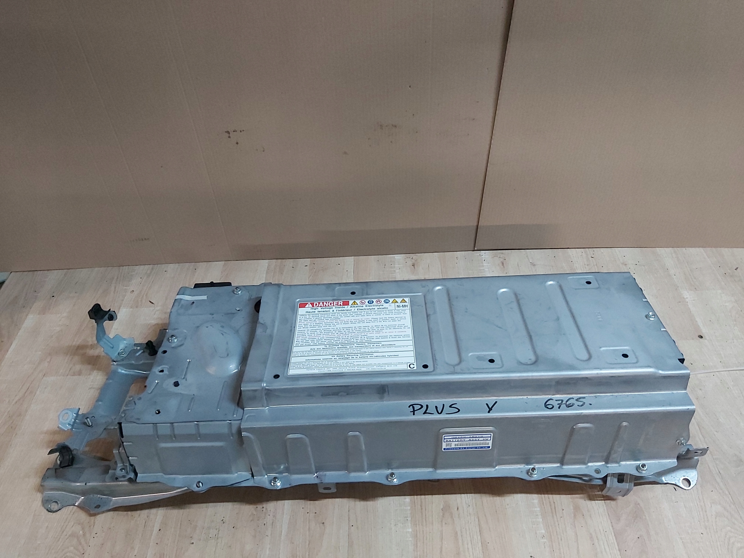 G9280-76010 - Toyota Prius III Plus + 1,8 гібридний акумулятор