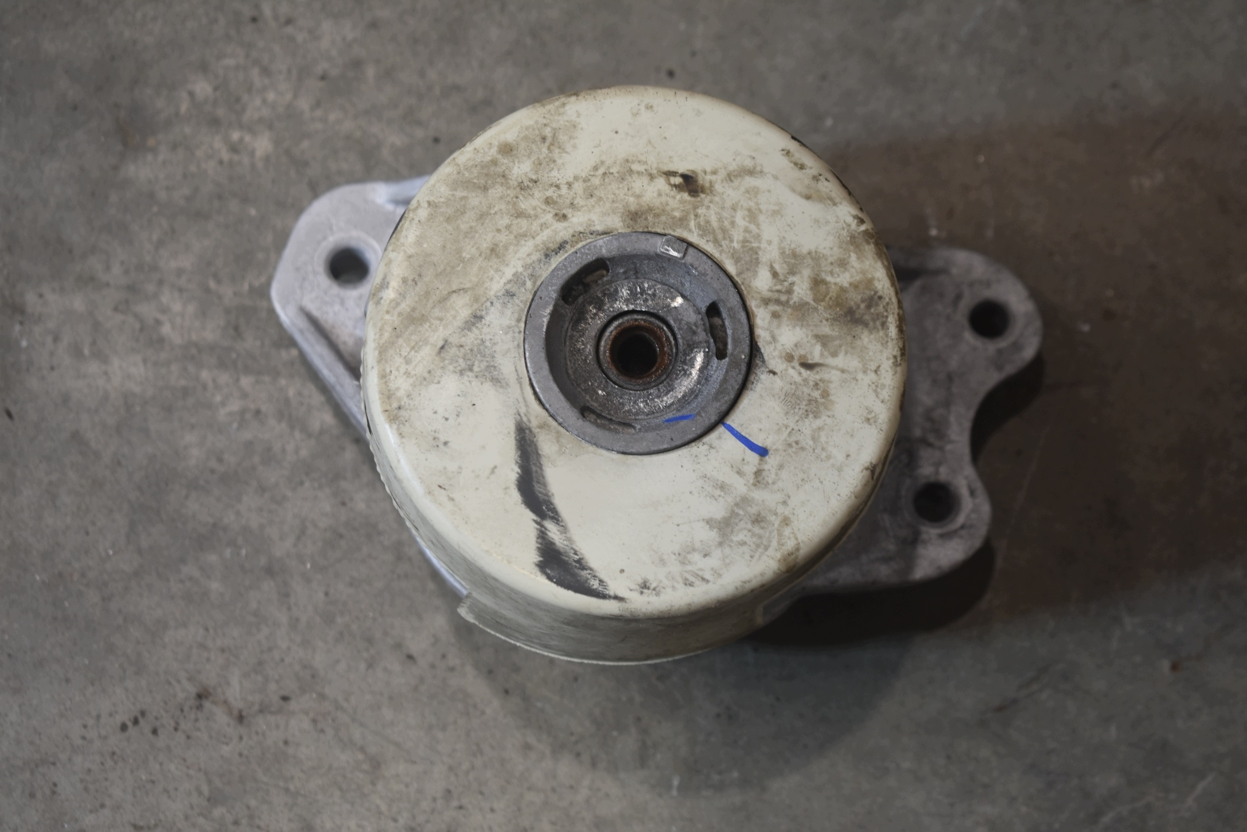 IDEALNA engine mount left MERCEDES X290 W213 W257 W238 1