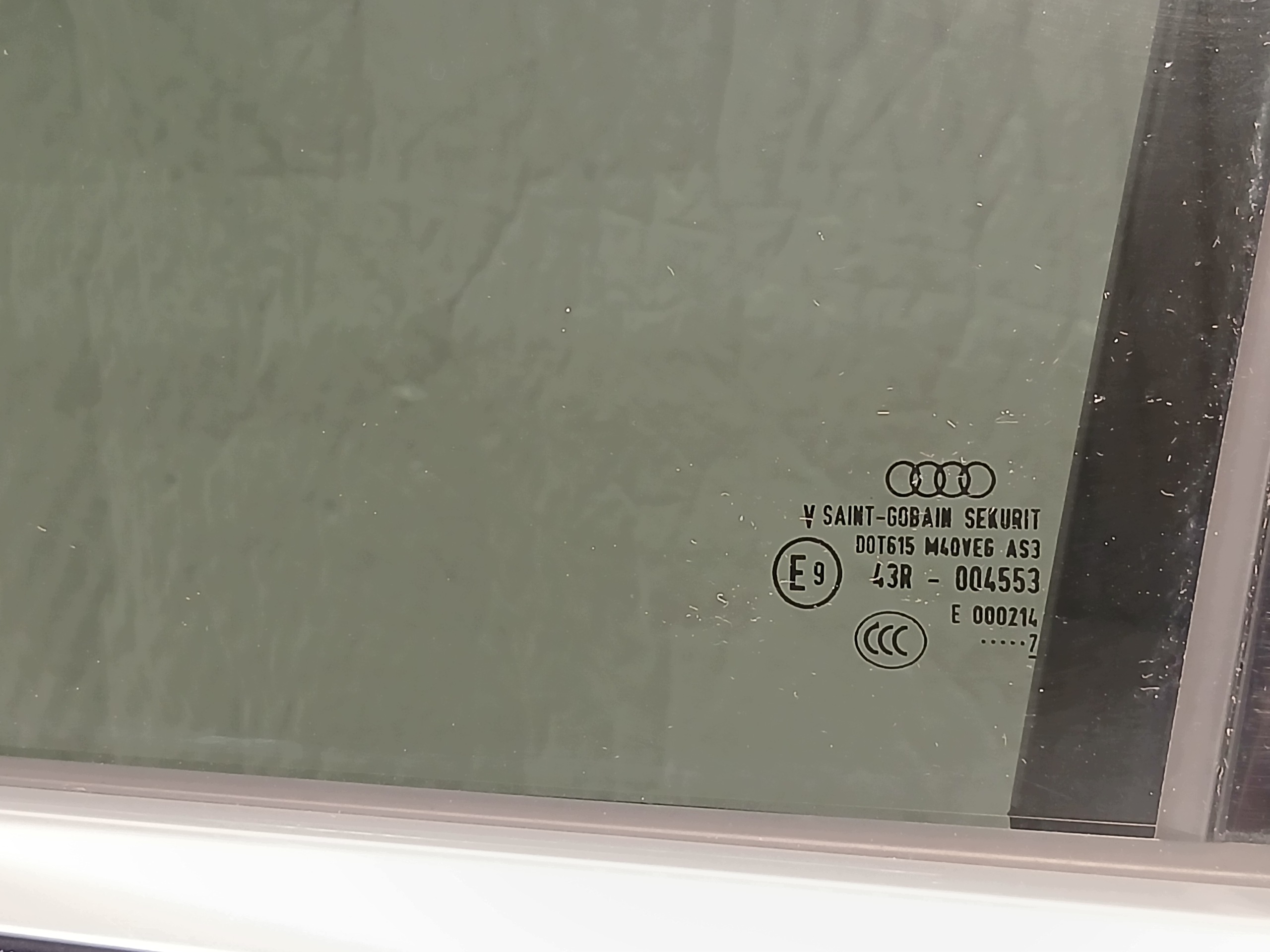 AUDI Q5 80A ajtó bal hátsó hátsó LX5H