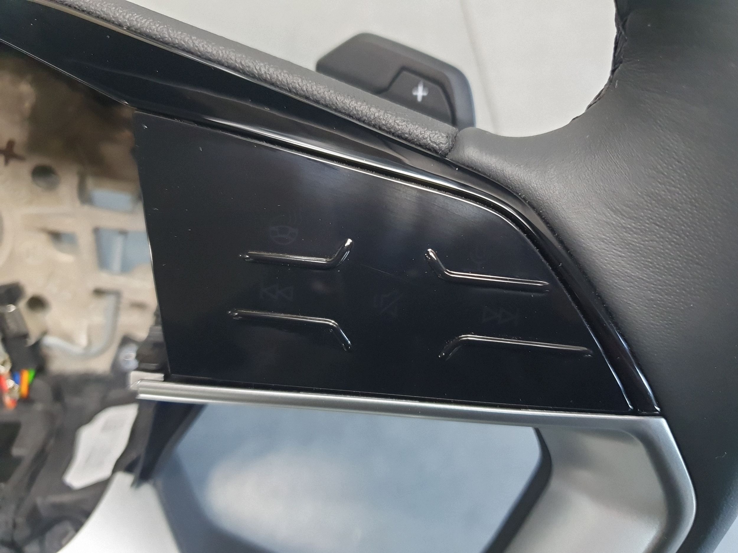 Audi Q6 e-tron volan koža multi 85E419091BS