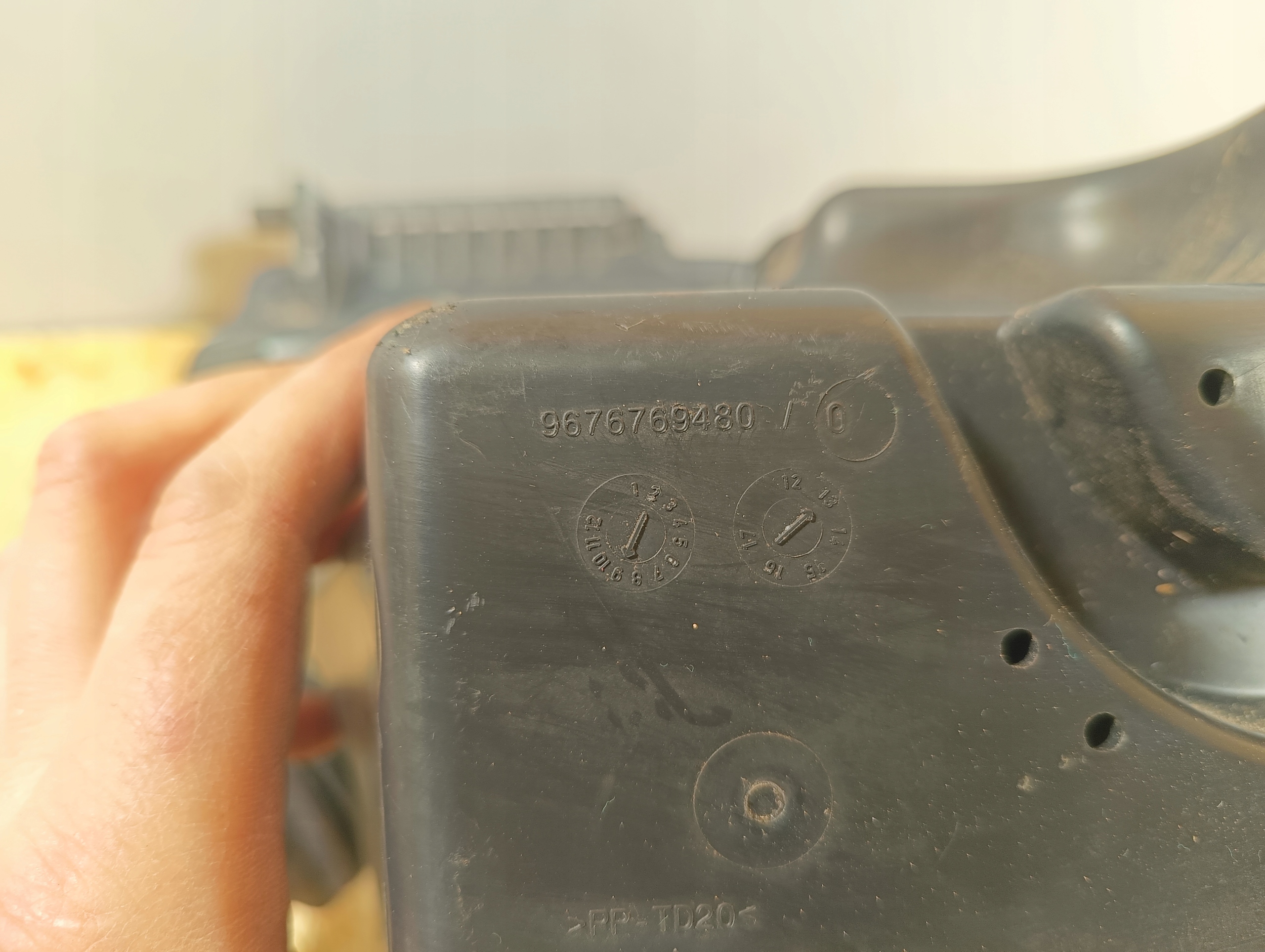 REZONATOR luft PEUGEOT 308 T9 II 1.6 9676769480