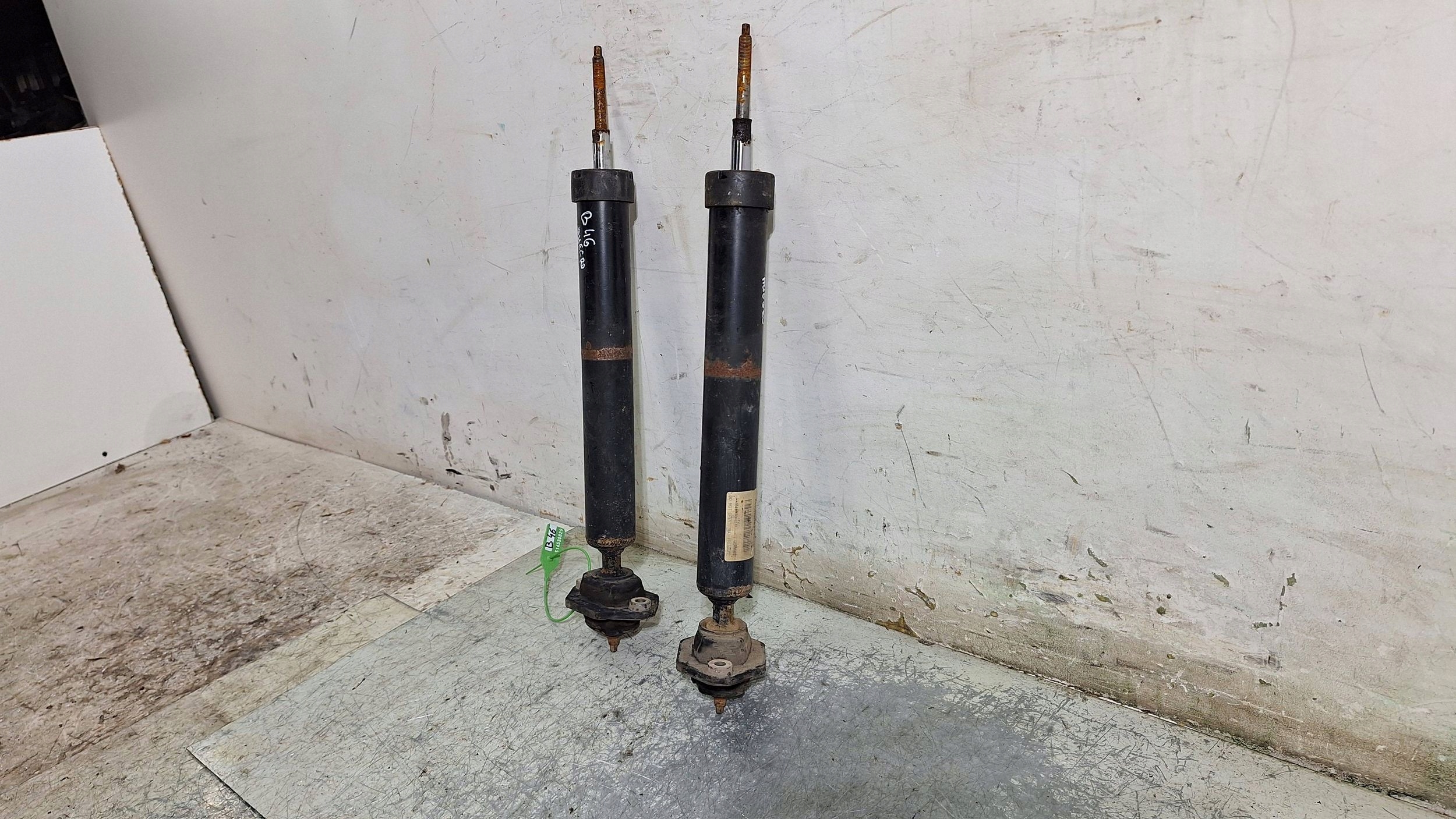 shock absorber left right rear part KPL 6771555 BMW E81 E82 E87