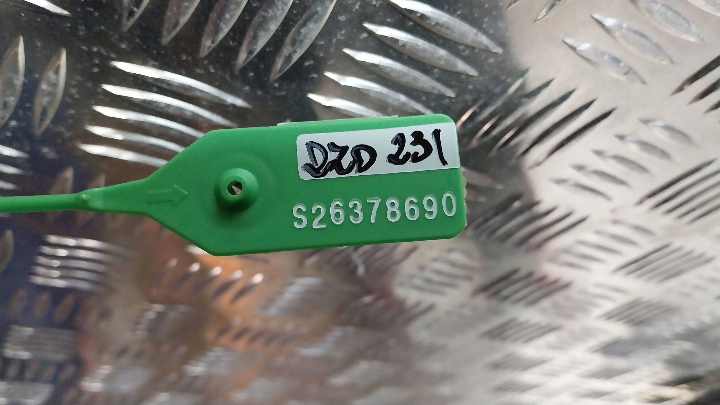 dveře záď levé BMW 1 E87 04