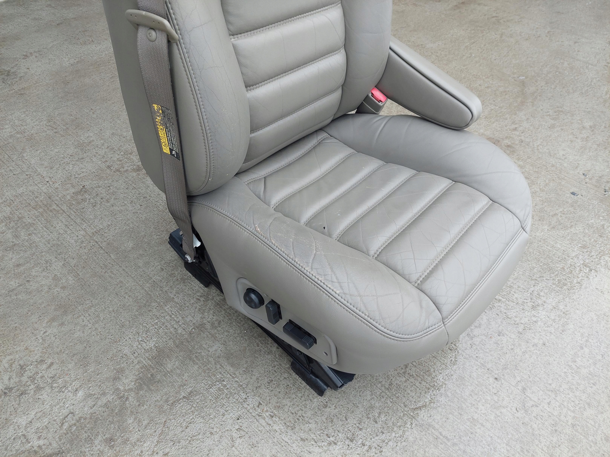 seat front complete front left right tension belt safety HUMMER H2