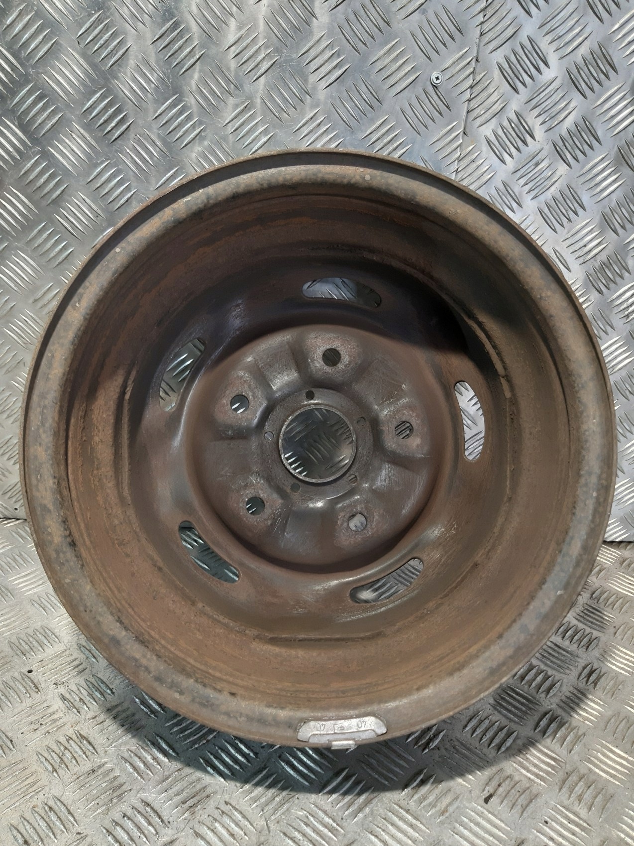 disk oceľový 1x FORD 2150829 5x160 5,5J ET60 R15