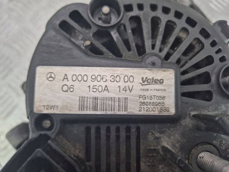 Mercedes E200 CGI W212 1.8i Alternator A0009063000