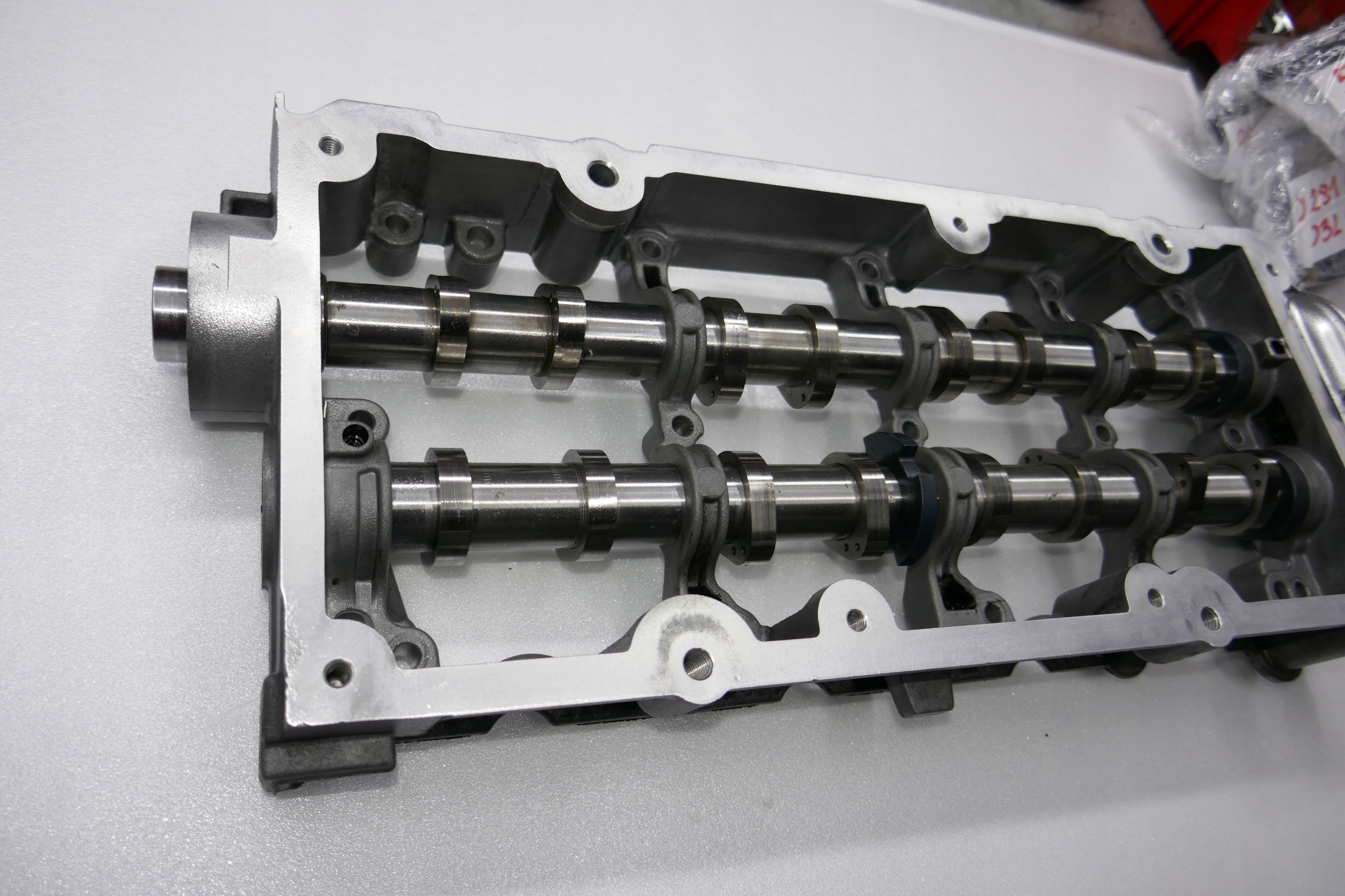 WAŁKI ROZRZĄDU 2.0TDI VOLKSWAGEN T6 MAN CRAFTER 04L103308B Numer katalogowy części 04L103308B