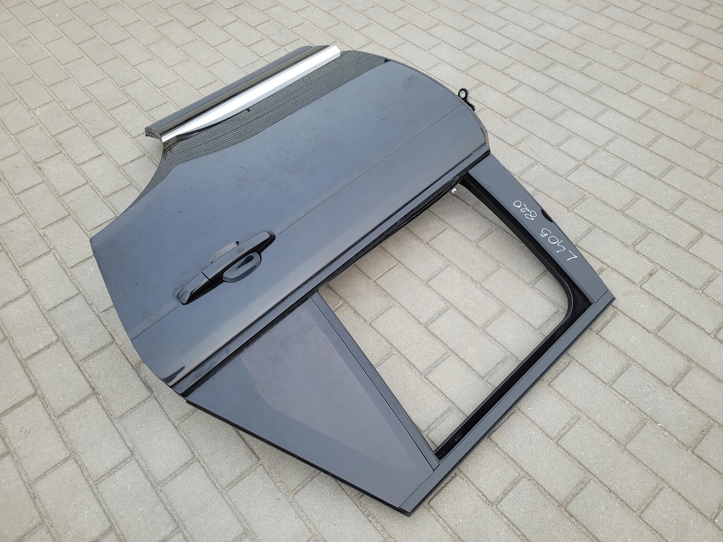 door rear part left rear. left complete RANGE ROVER VOGUE L405 LAKIER 820