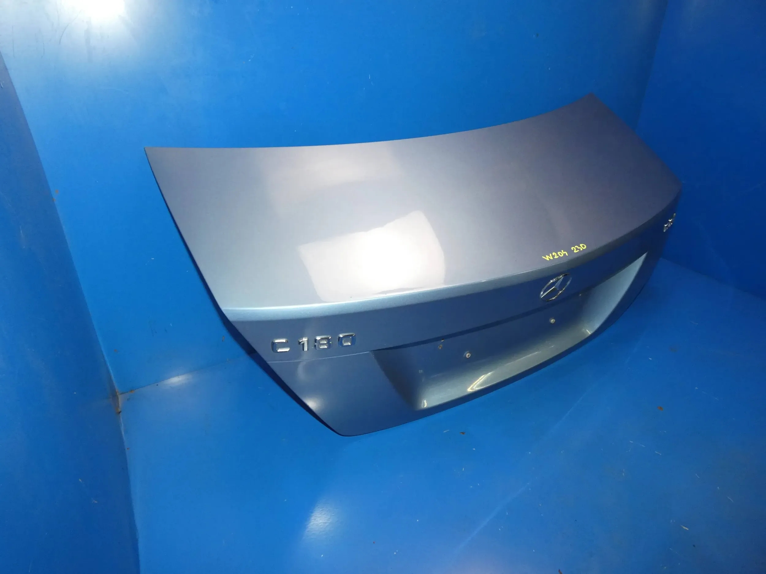 Mercedes C KLASA W204 sedan trunk door boot