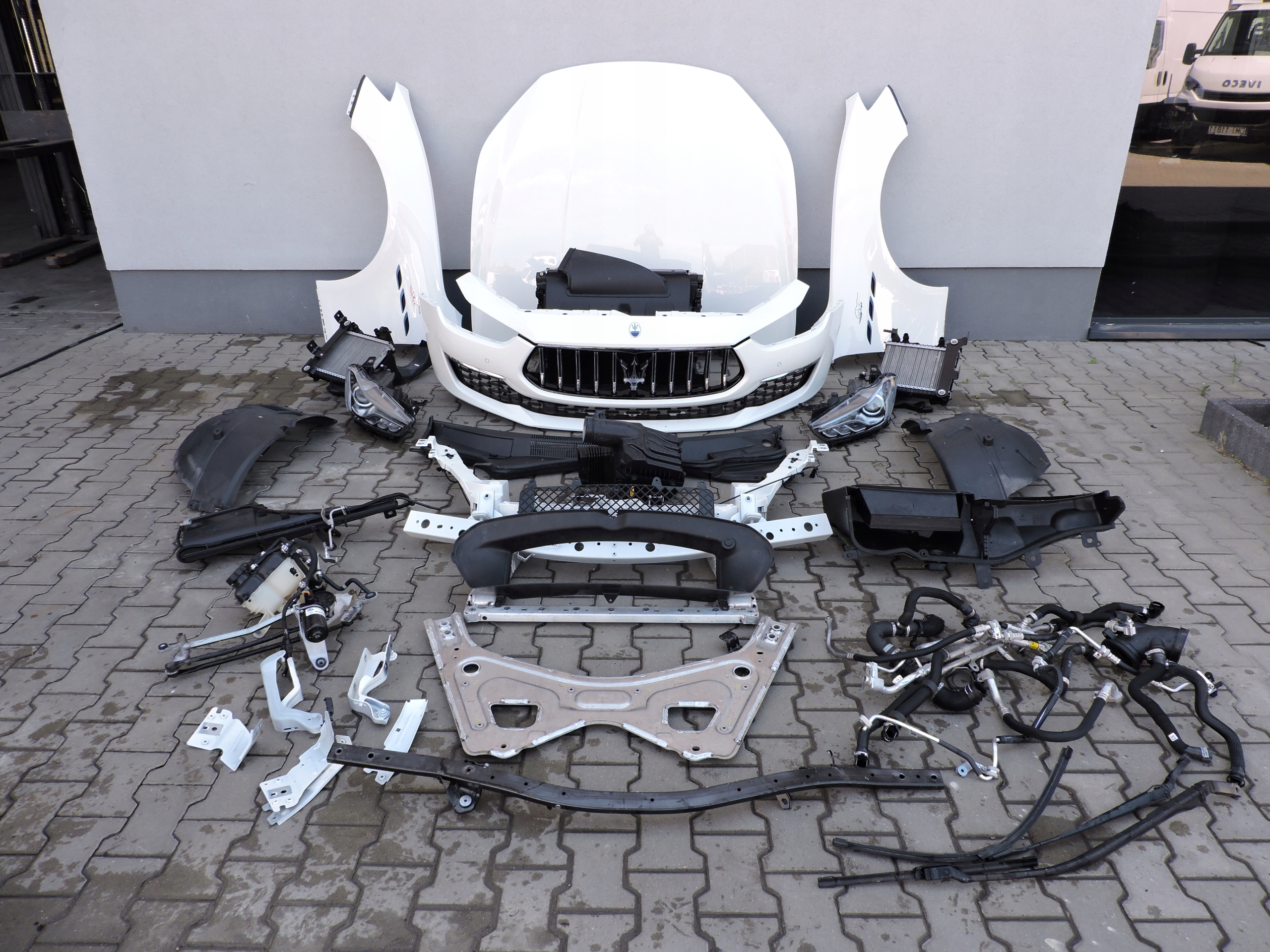 PRZÓD KOMPLETNY MASERATI GHIBLI GRANLUSSO