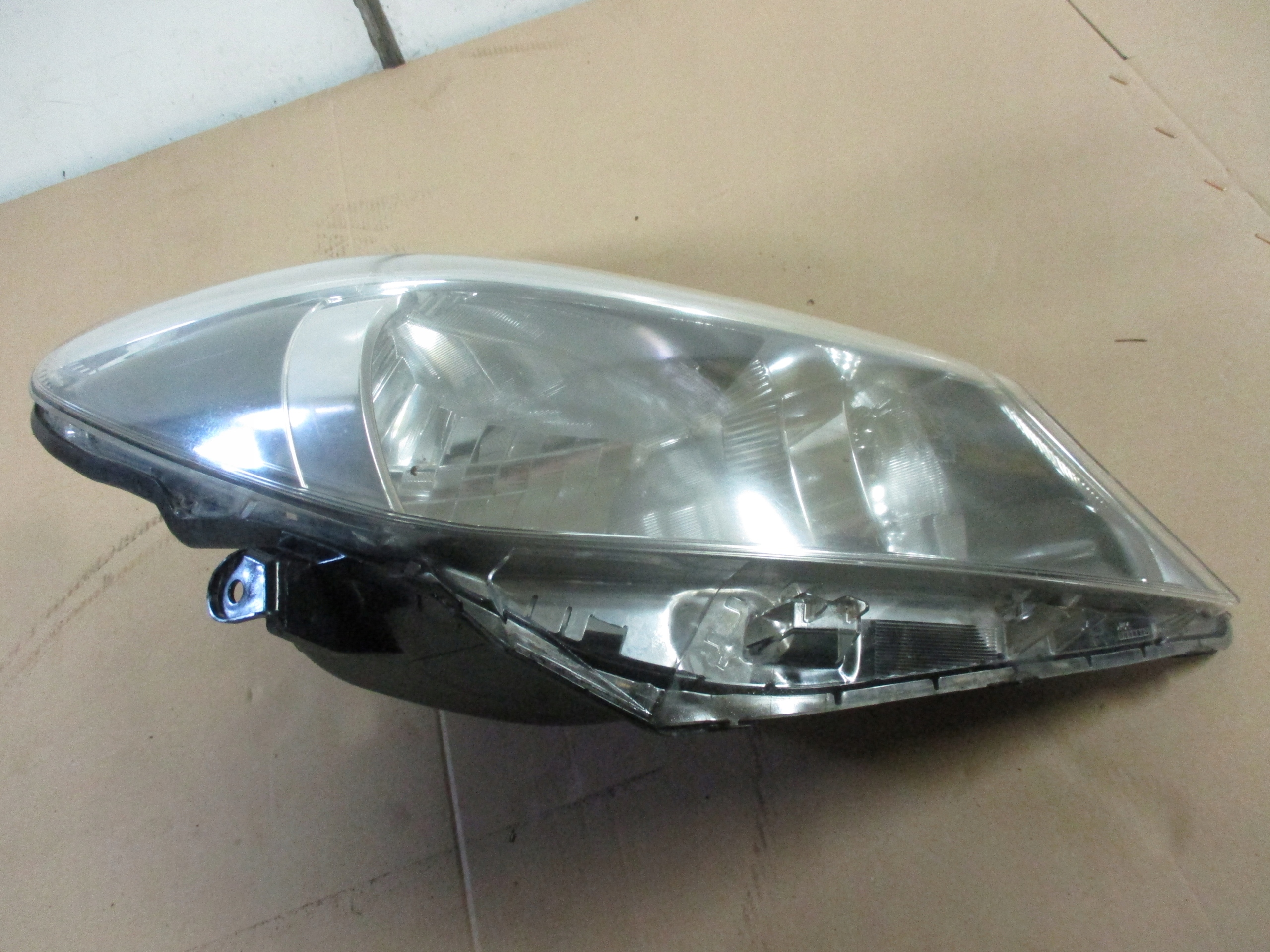 light right front front Toyota Yaris 3 III 11-14r
