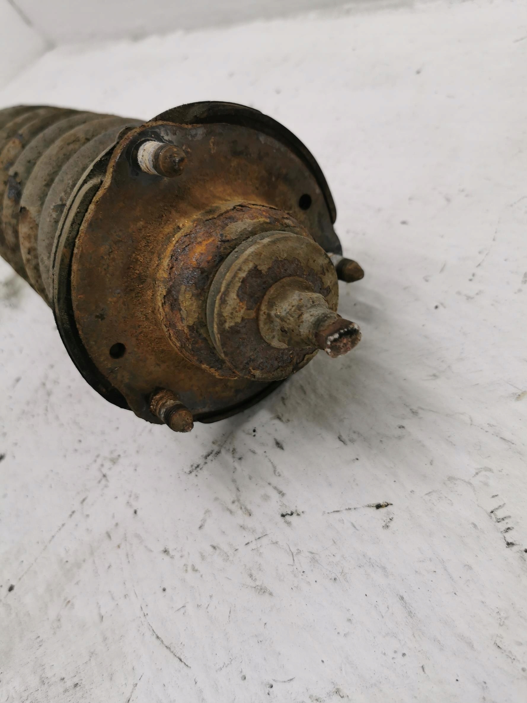 shock absorber front TOYOTA HILUX VII LIFT 3.0D