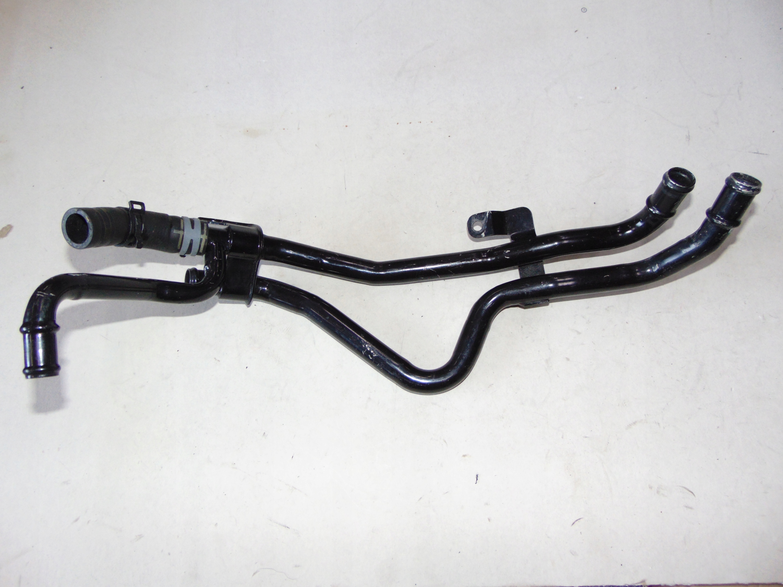 TOUAREG 7P ТРУБА ВОДОПРОВІД 7P0121070B