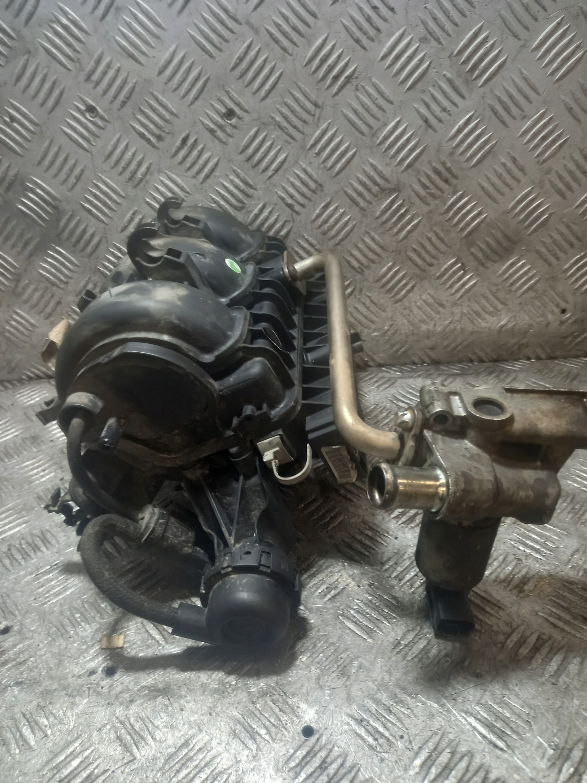 intake manifold OPEL CORSA D