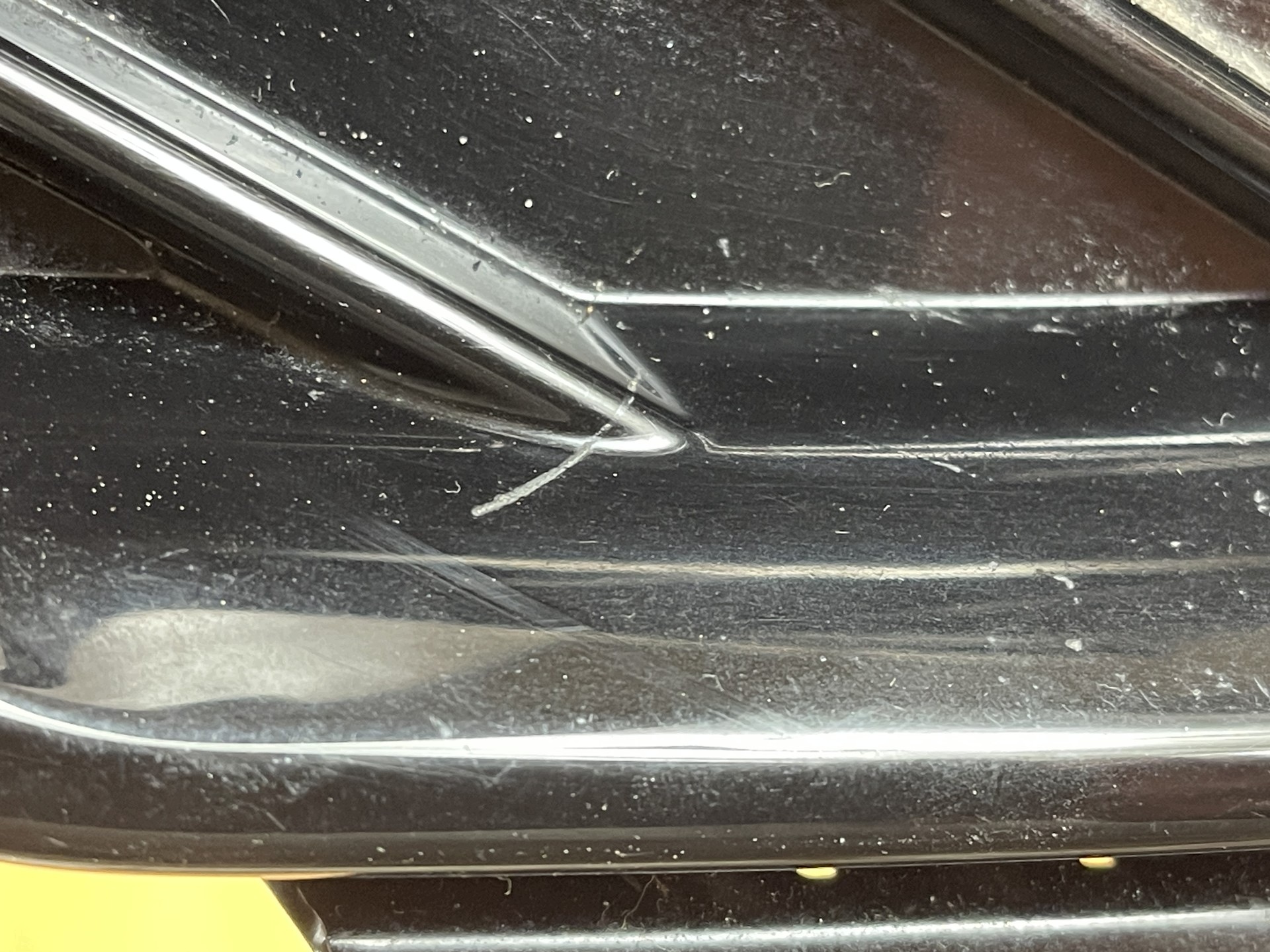 CUPRA FORMENTOR KM7 2020- grid of a bumper front right below PDC 5FF853666D