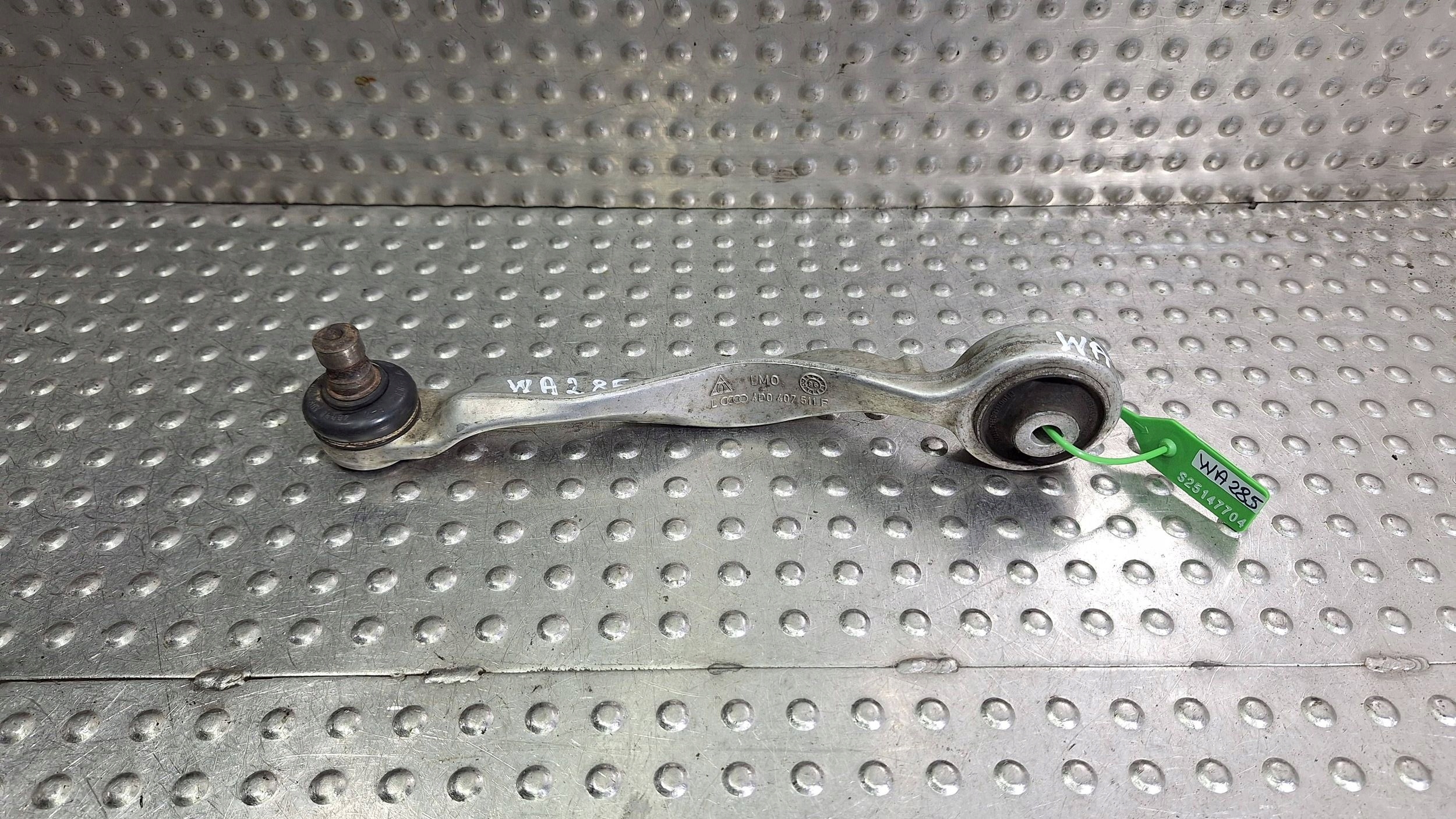 arm left front upper OE 4D0407511F AUDI A4 B6 A6 C5 PASSAT B5 SUPERB and