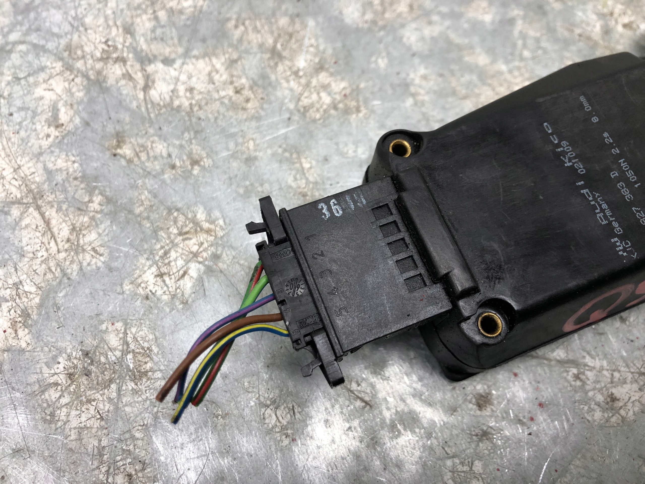 lock DOCIAG bonnet AUDI Q5 4F9827383D