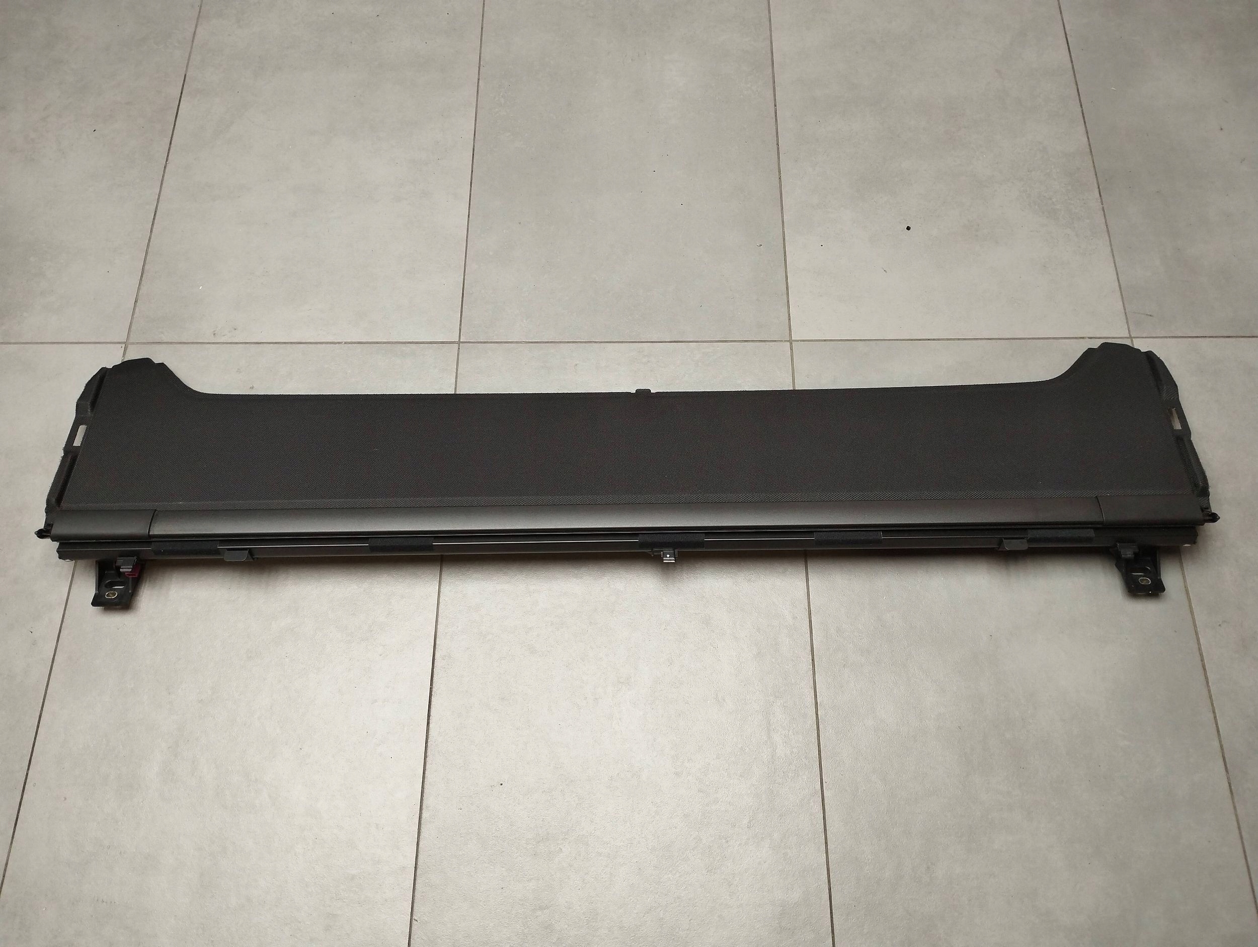 BMW 7 G11 blinds rear part plato 8062875