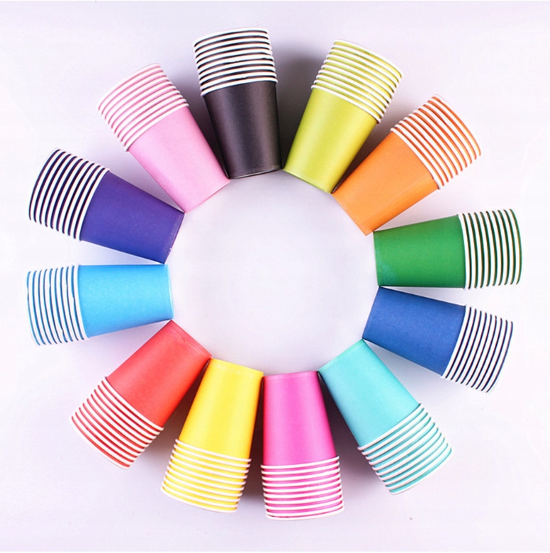 Kubeczki papierowe CZERWONE urodziny 220ml CZERWIE Kod producenta kubek