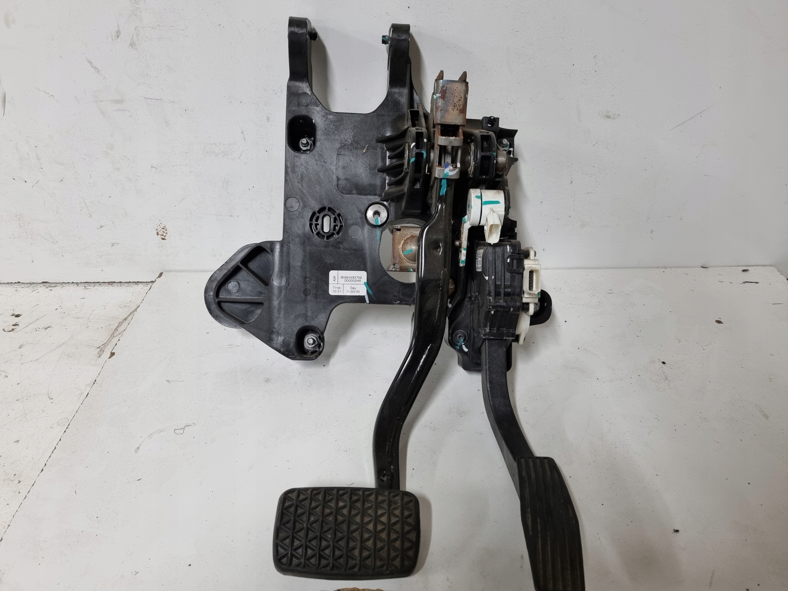 42343855 - ПЕДАЛЬ ПЕДАЛИ ТОРМОЗА OPEL MOKKA И 1.6 АВТОМАТ