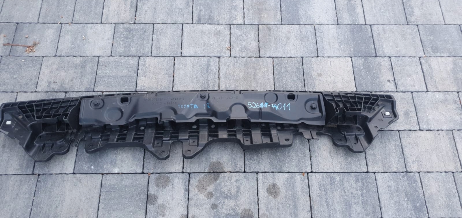 TOYOTA IQ БАМПЕР ПРОТЕКТОР 52618-74011