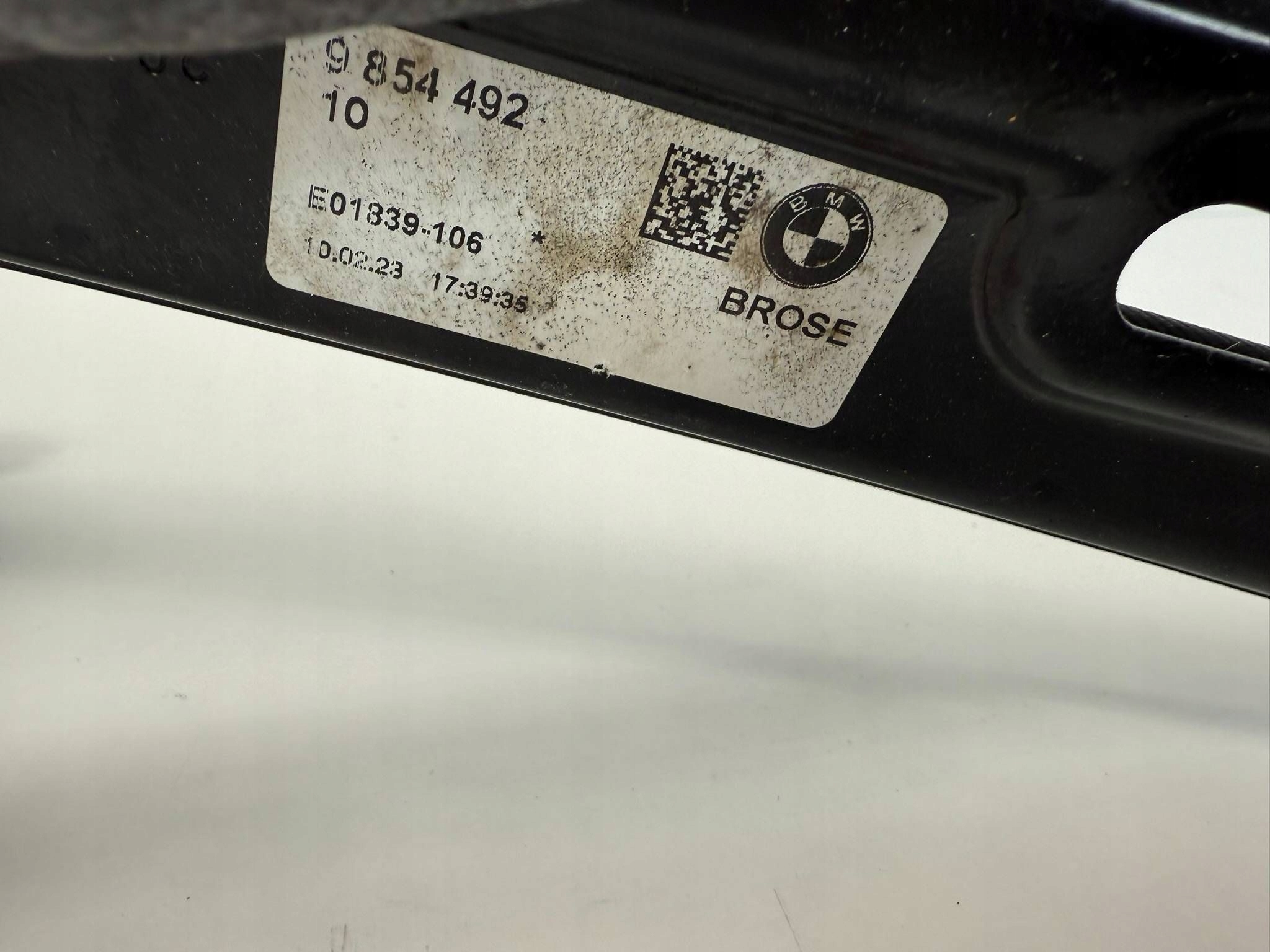 BMW i4 4 G26 9854492 5A41AD2 9854230 lift right front windows