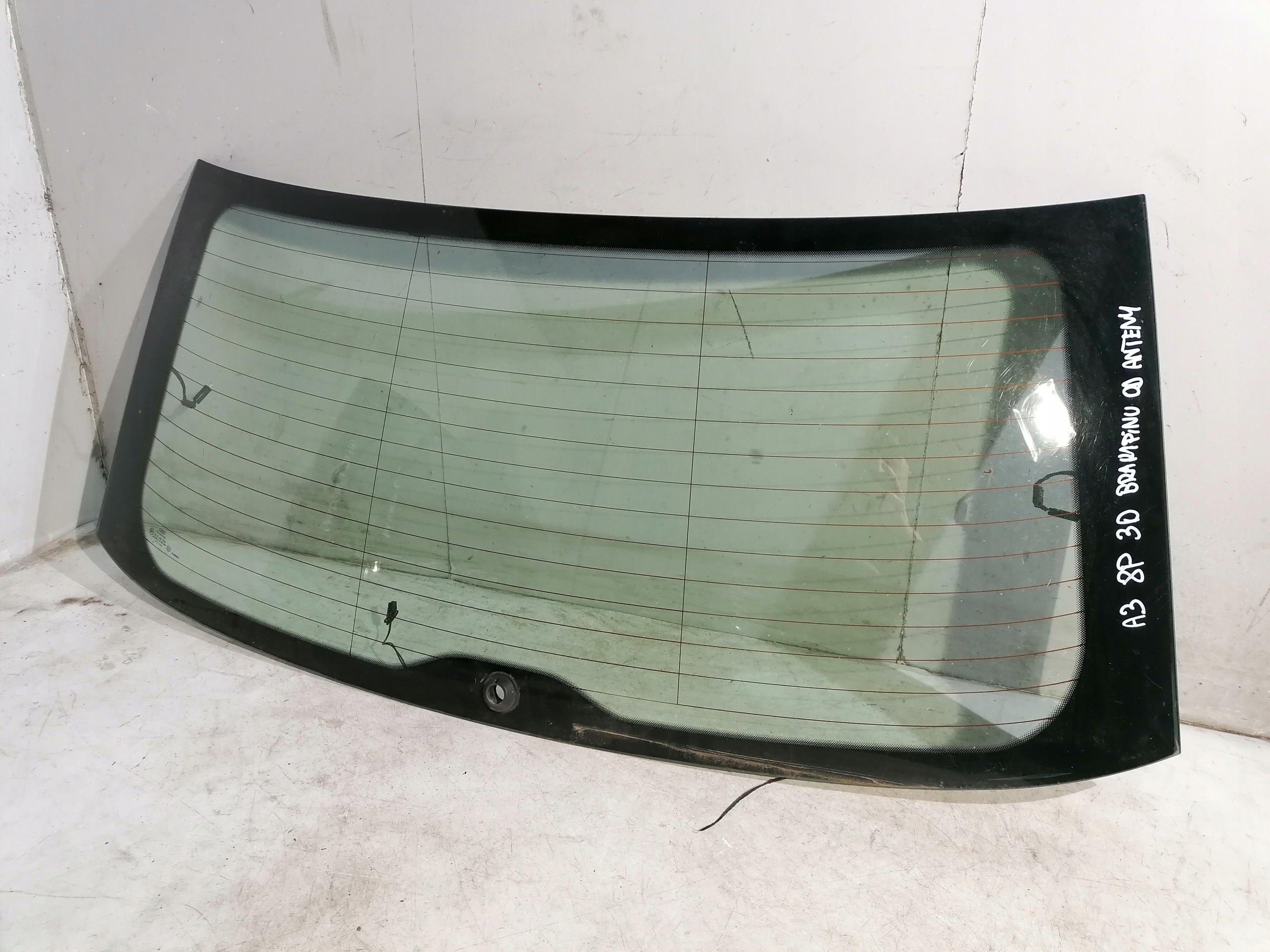 Audi A3pd скло задньої кришки