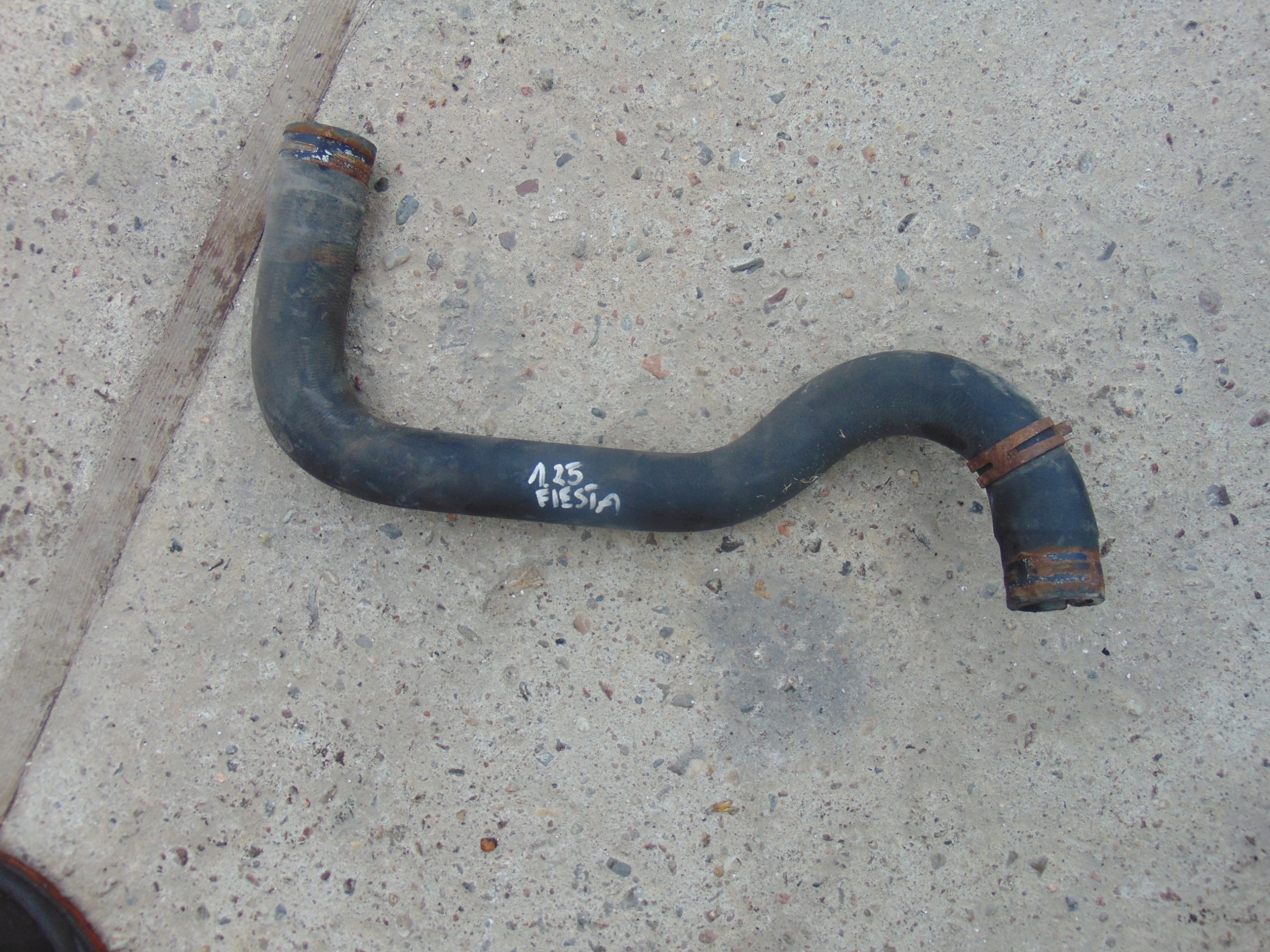FORD FIESTA MK7 1.25 БЕНЗИНОВИЙ ШЛАНГ ДЛЯ ВОДИ