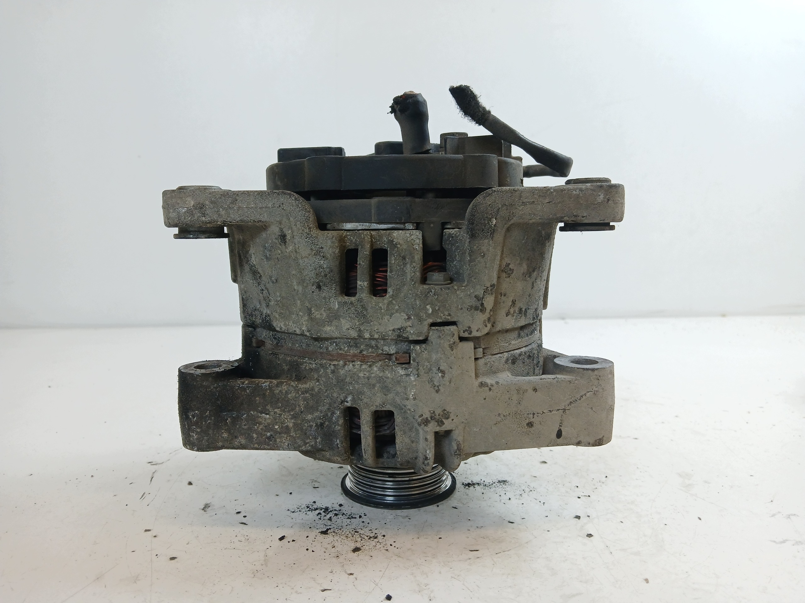 OPEL ASTRA III H 1.4 ALTERNATOR 13156053 120A