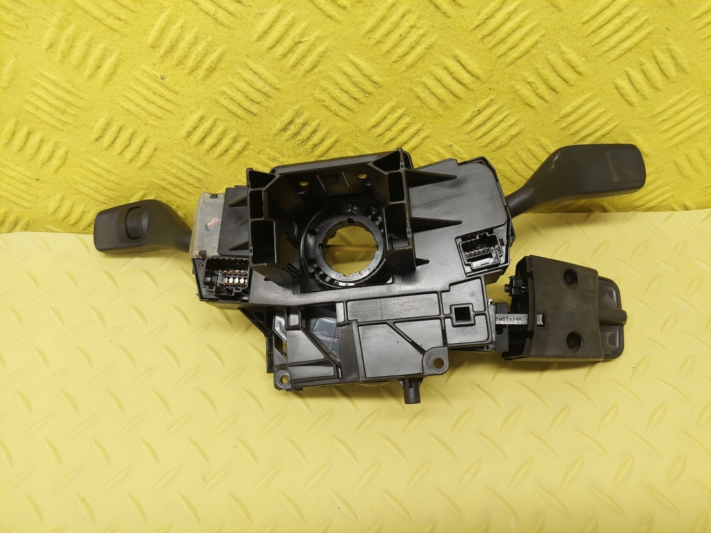 FORD FOCUS MK2 steering wheel levers and controls 4M5T14A664AB