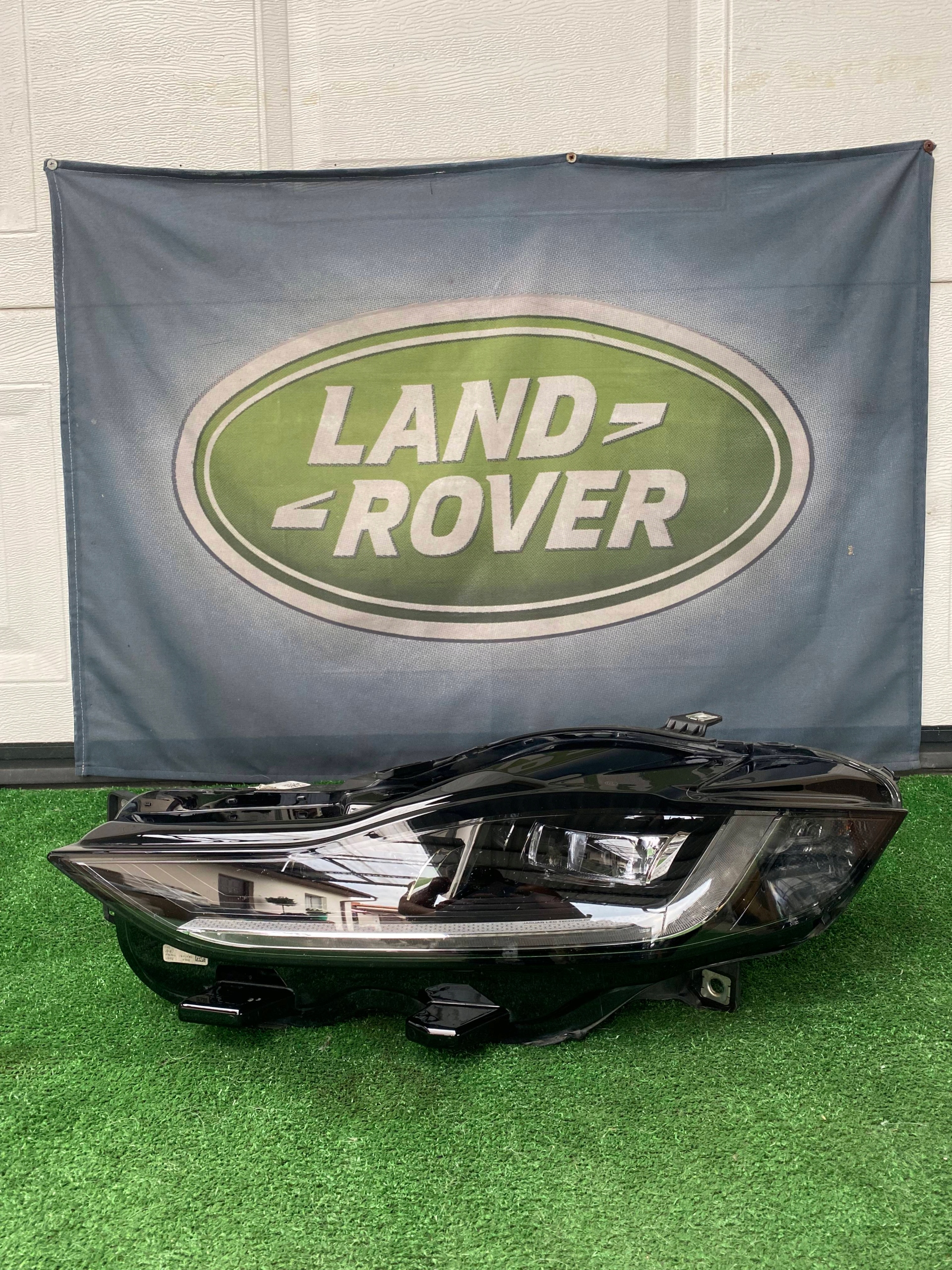 JAGUAR XE X760 LIFT LAMPA PRZEDNIA LEWA