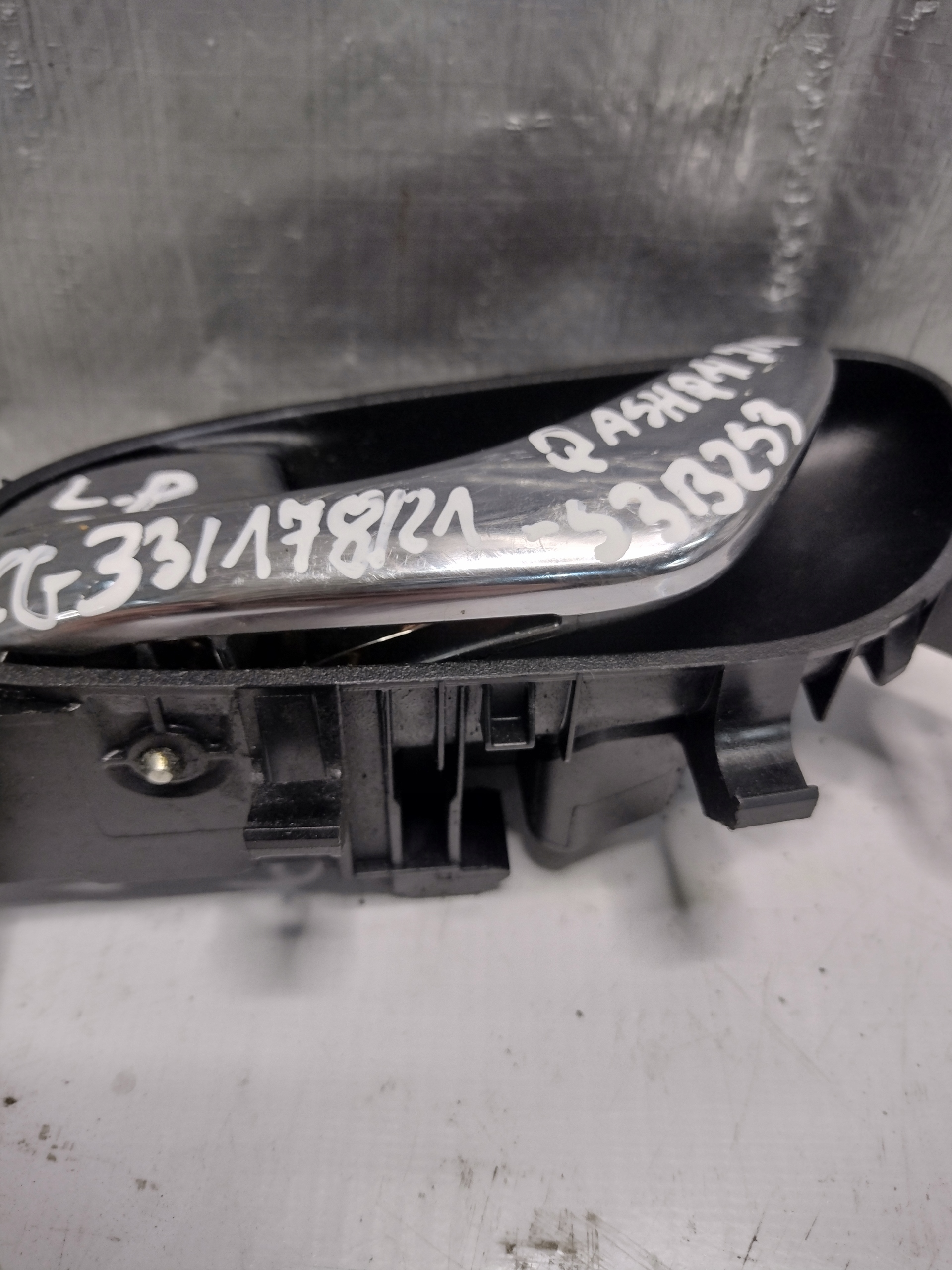 handle inner left front Nissan Qashqai J11 OE 806714EA0A