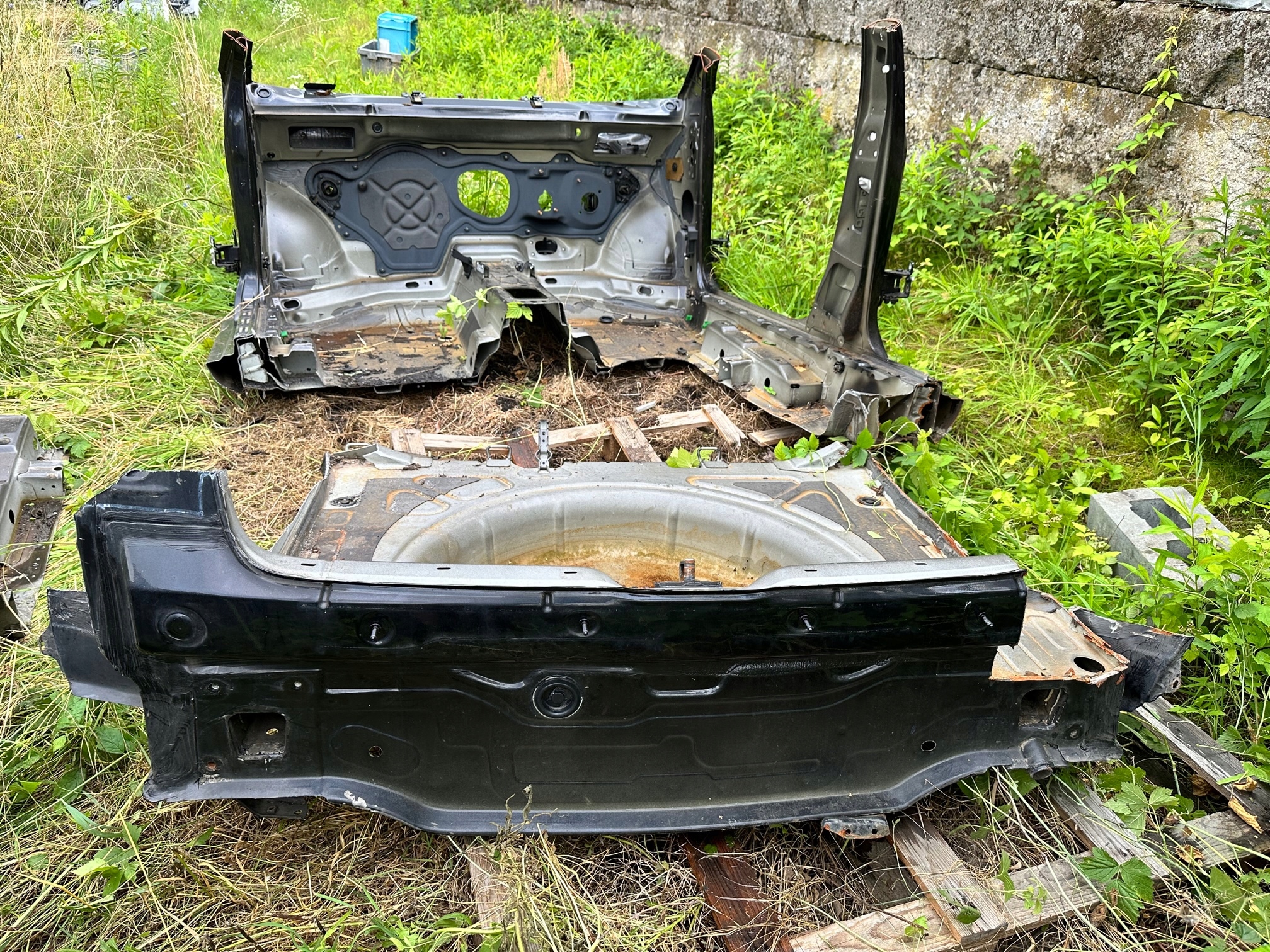 PAS TYŁ TYLNY WANNA VW GOLF V 5 LC9Z 03-08 HB